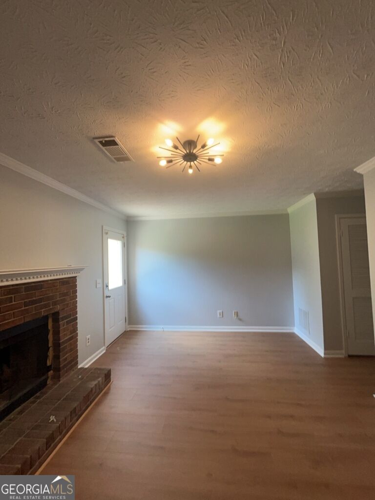 169 Walter Way Property Photo 6