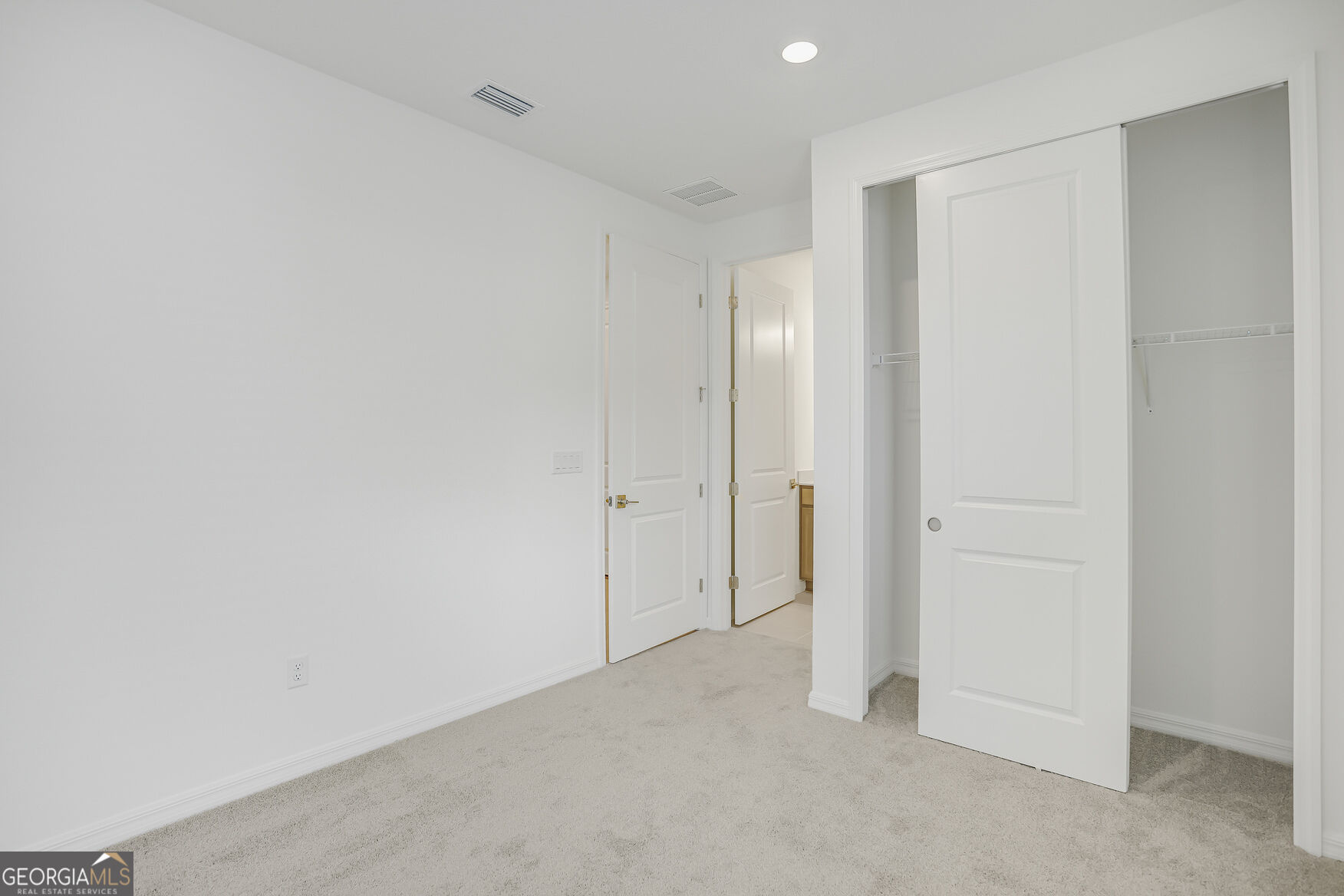 209 Madeline Taylor Place Property Photo 6