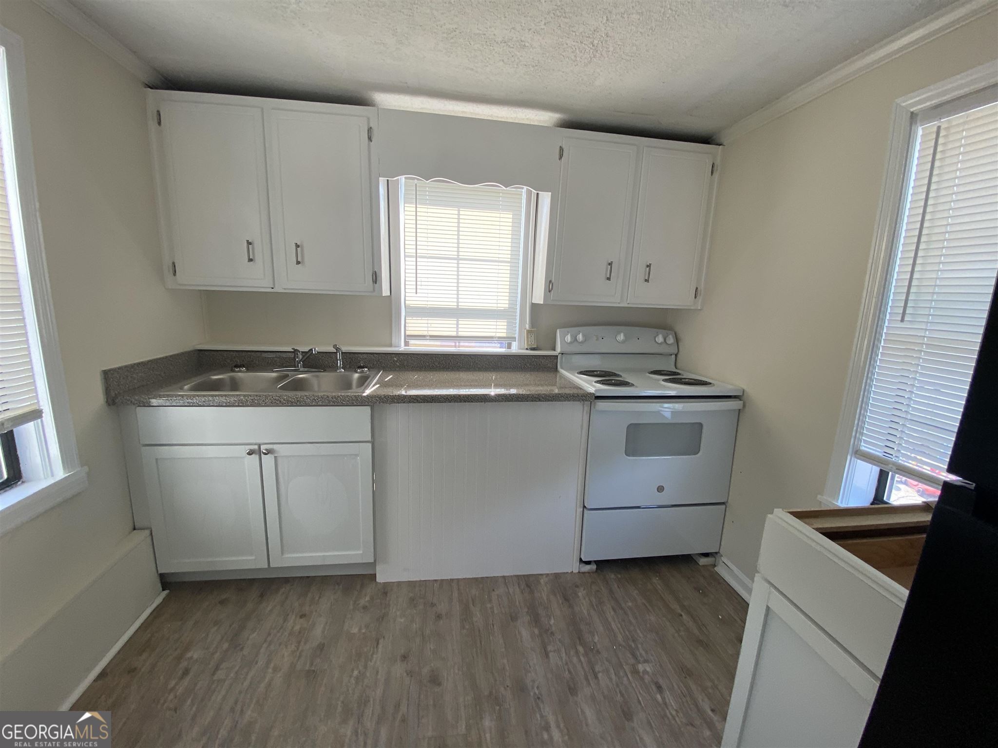622 Wayne Street N # B Property Photo 6