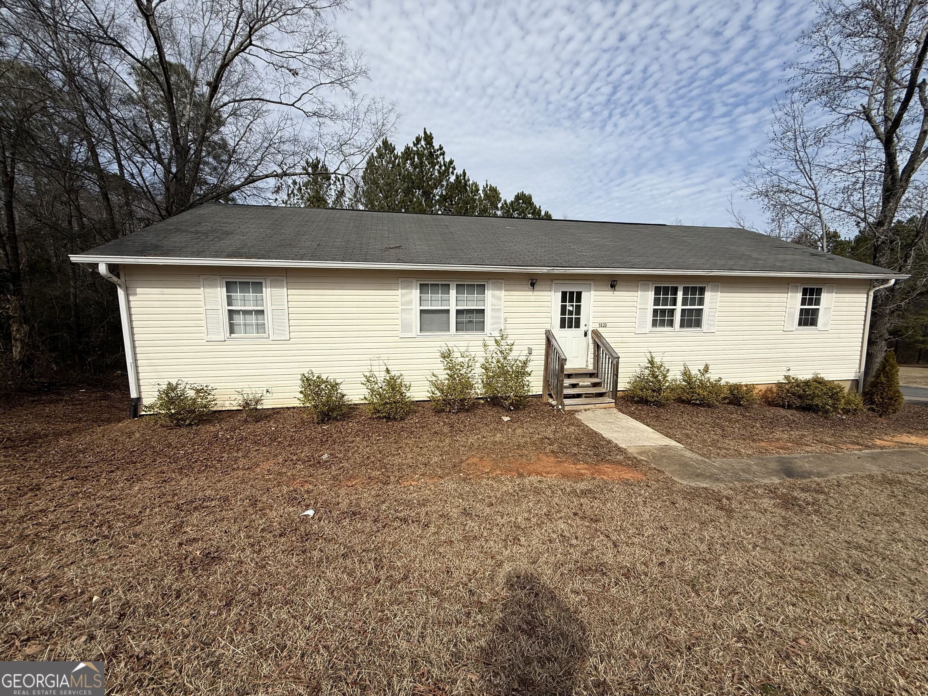 1820 North Ridge Drive Ne Unit A Property Photo 1