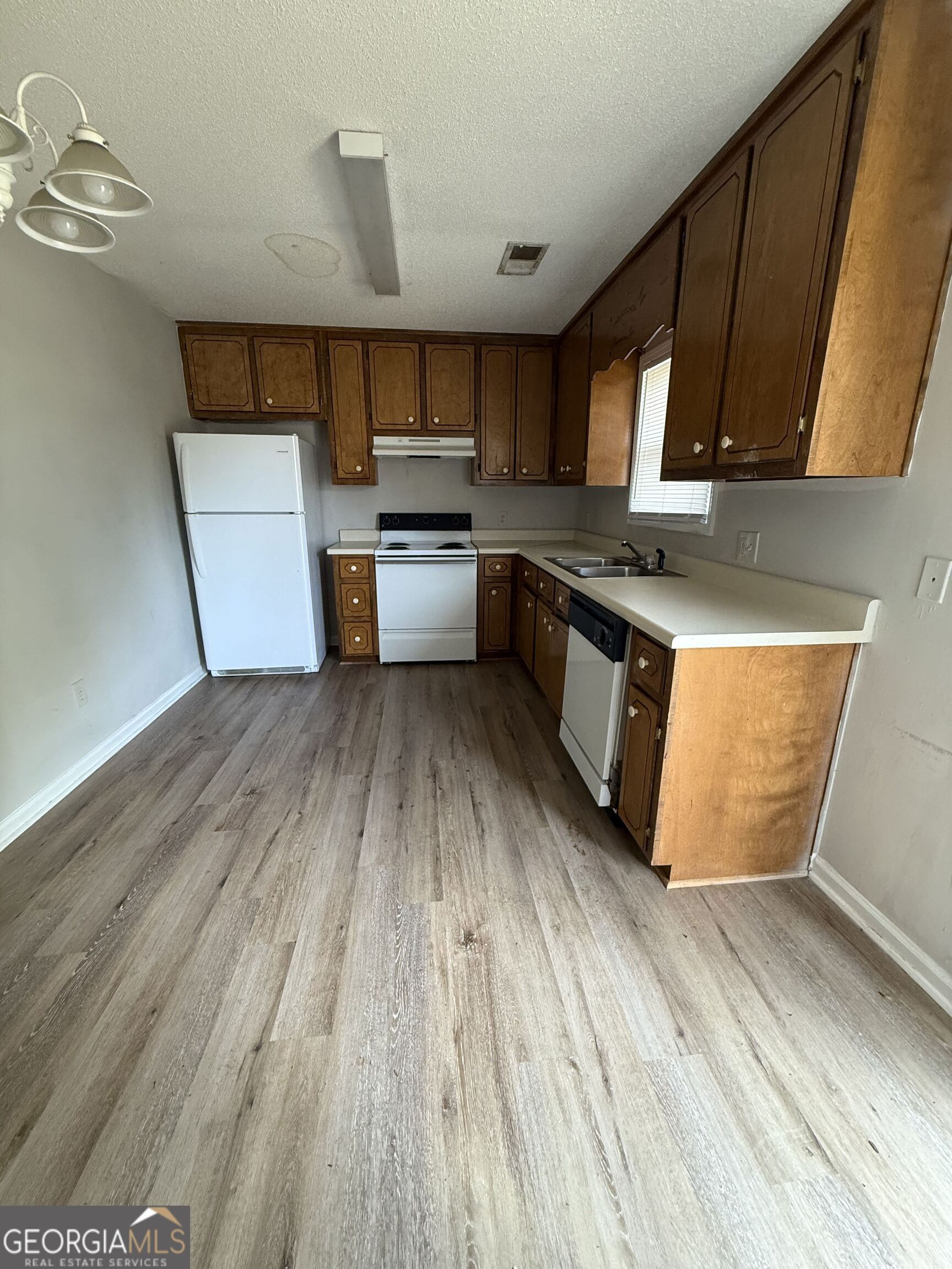 1820 North Ridge Drive Ne Unit A Property Photo 8