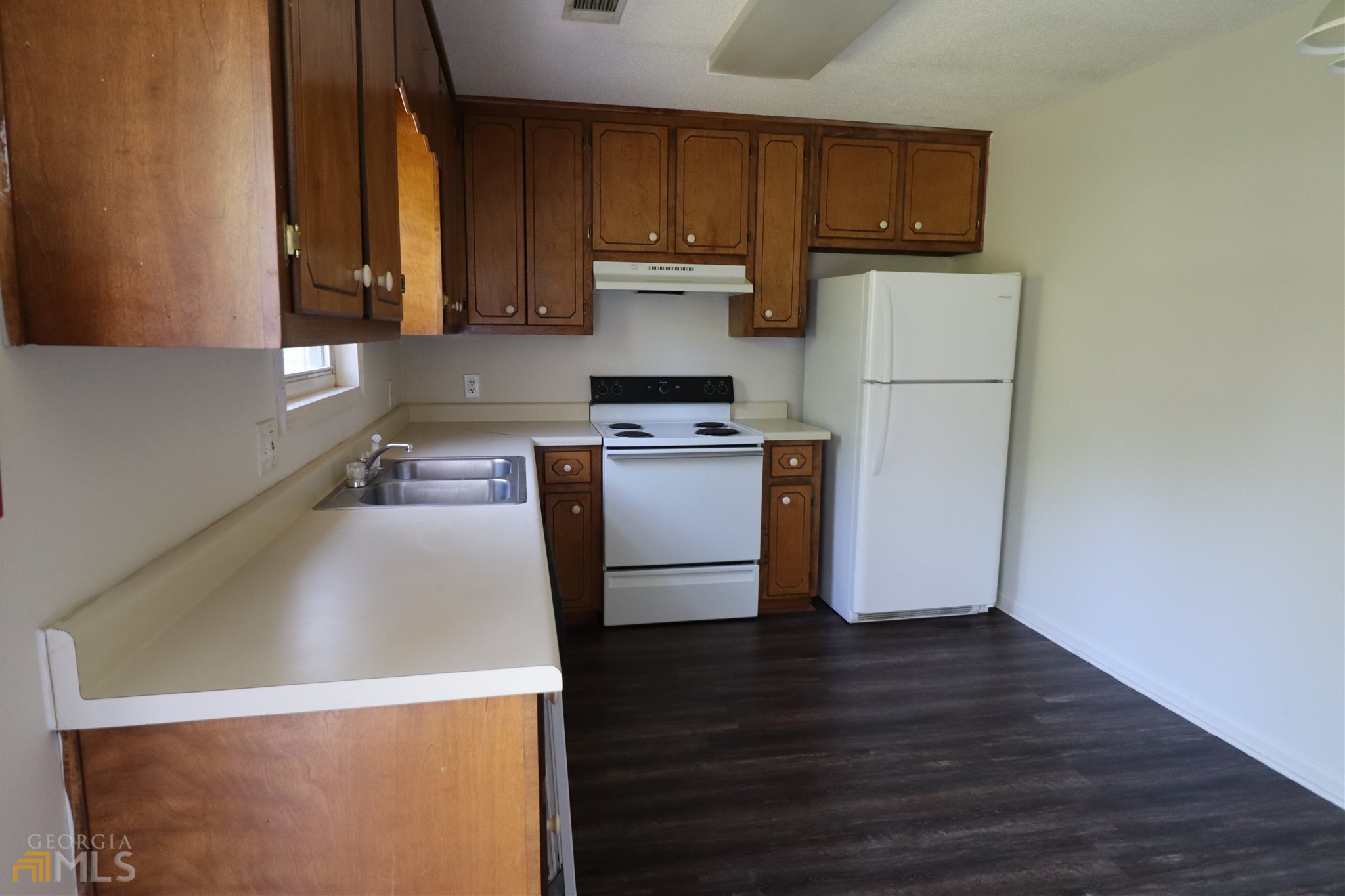1820 North Ridge Drive Ne Unit A Property Photo 9