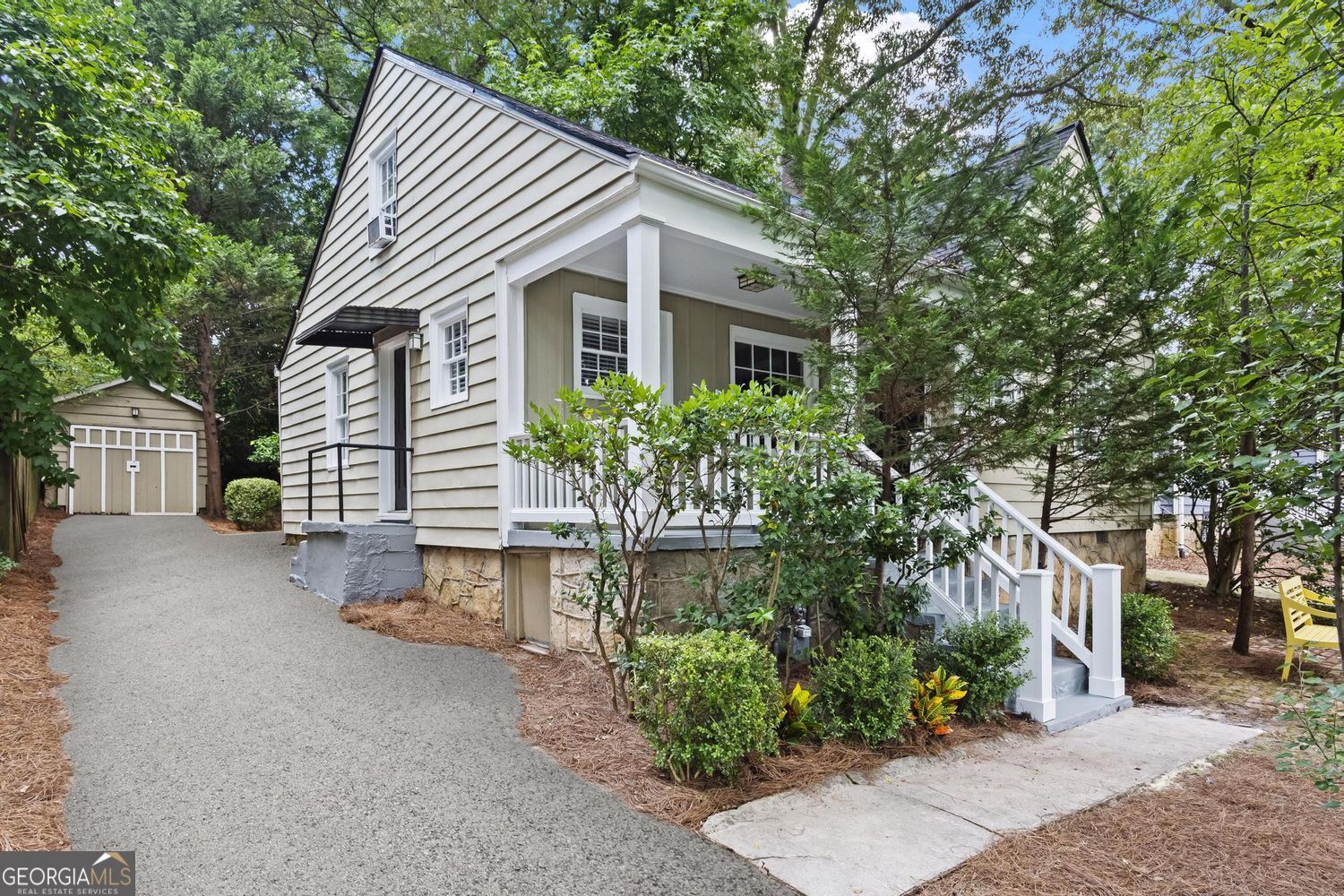 1053 Faith Avenue Avenue SE Property Photo 1