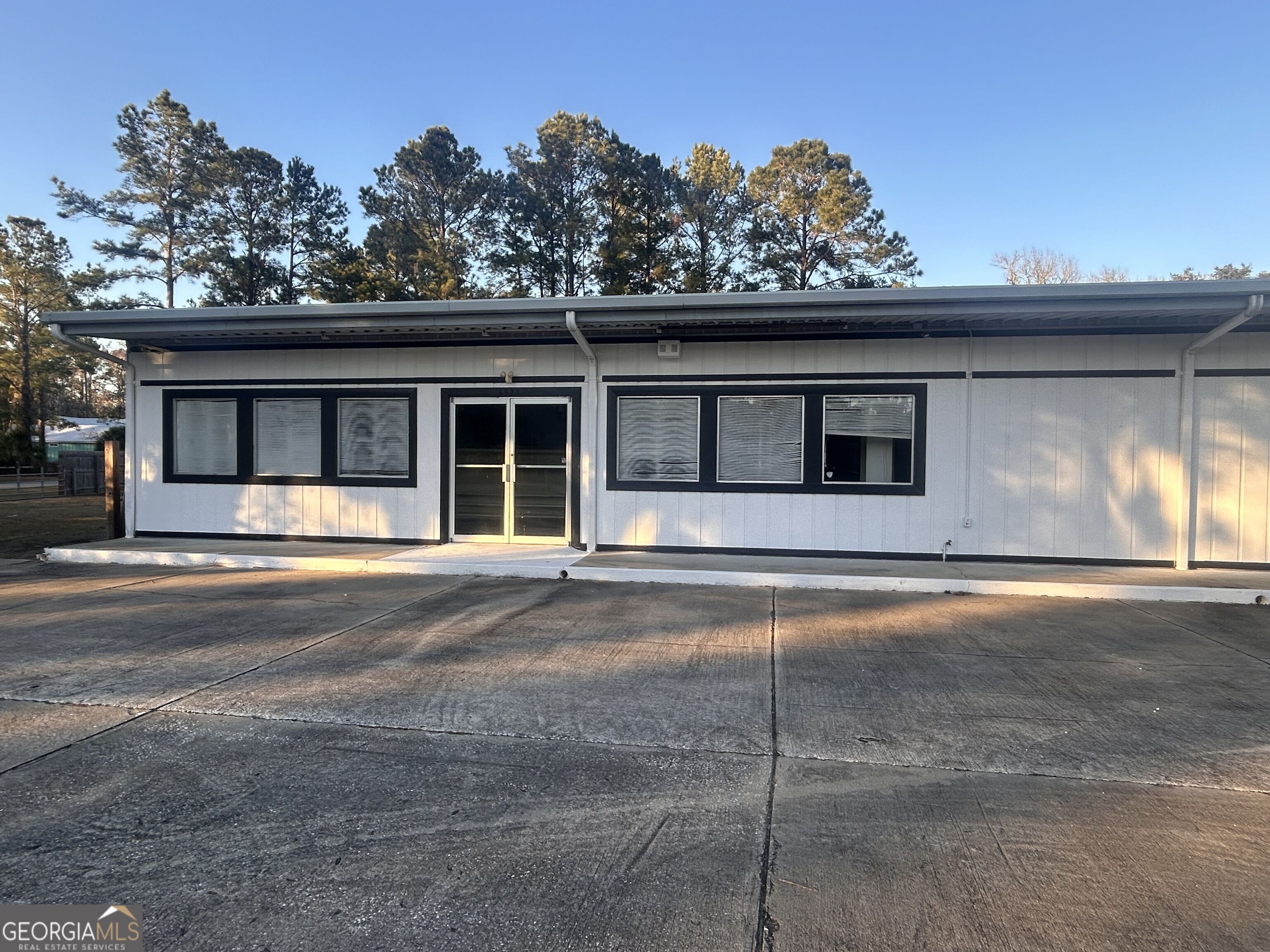 6523 Harrietts Bluff Road Property Photo 1