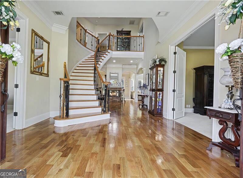 53 Saint Ives Circle Property Photo 4