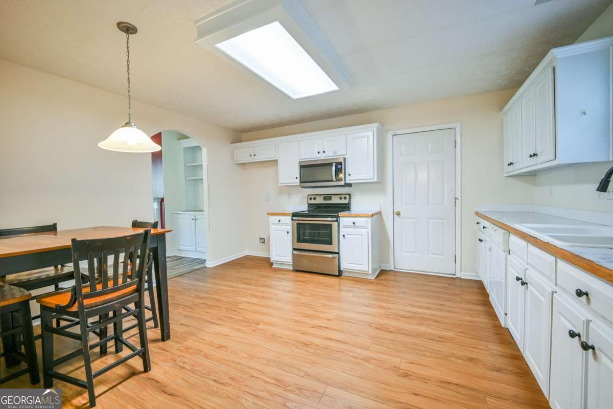 524 Greenfield Drive Property Photo 13