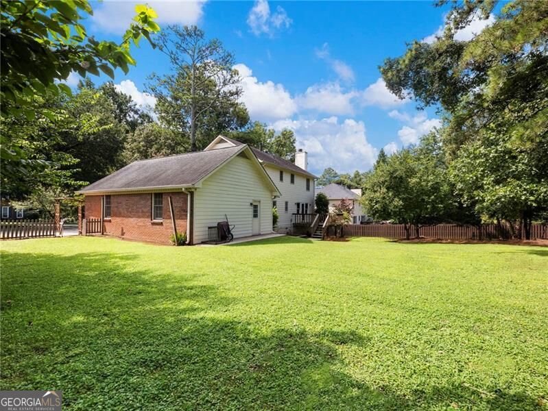 2647 Ashley Oaks Court Property Photo 3