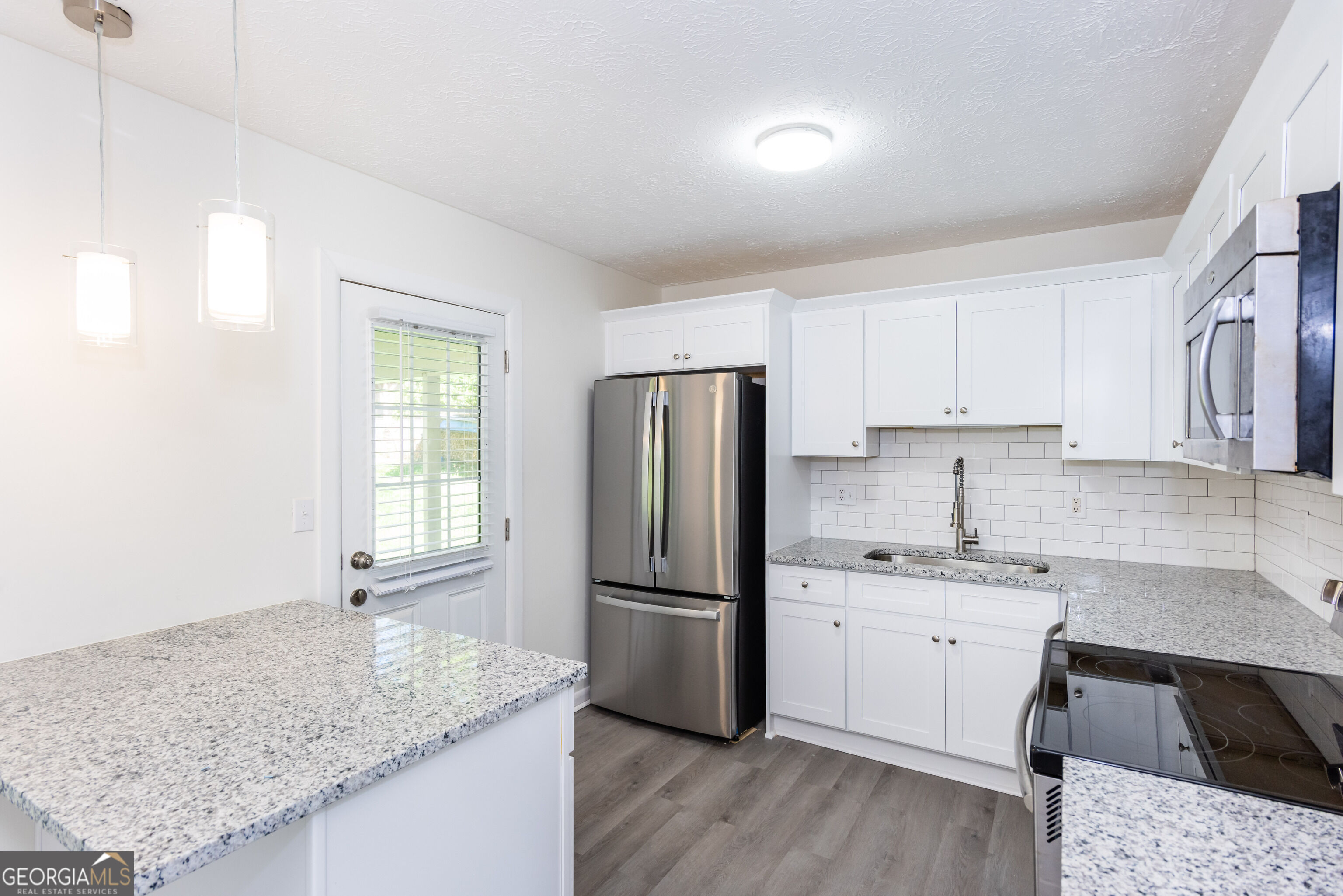 6551 Bussell Way Property Photo 11