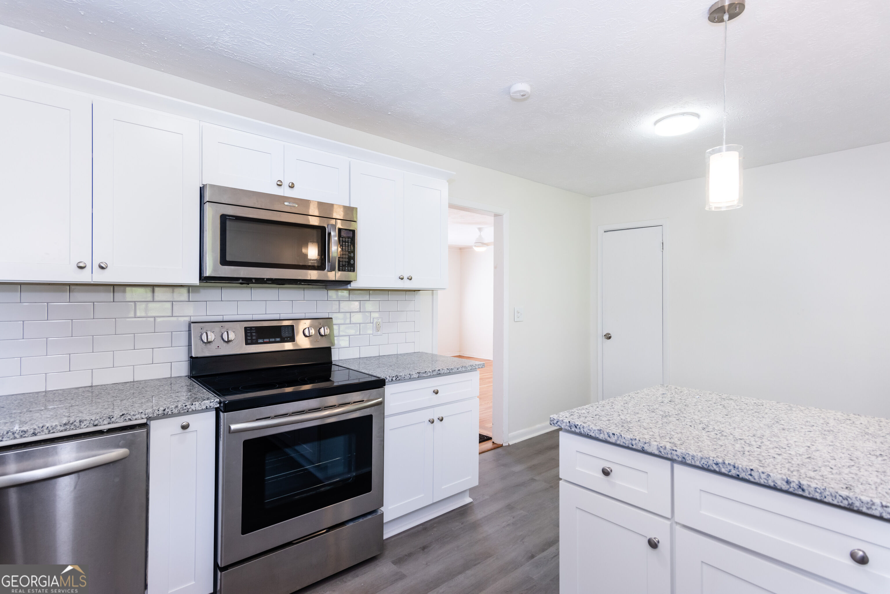 6551 Bussell Way Property Photo 12