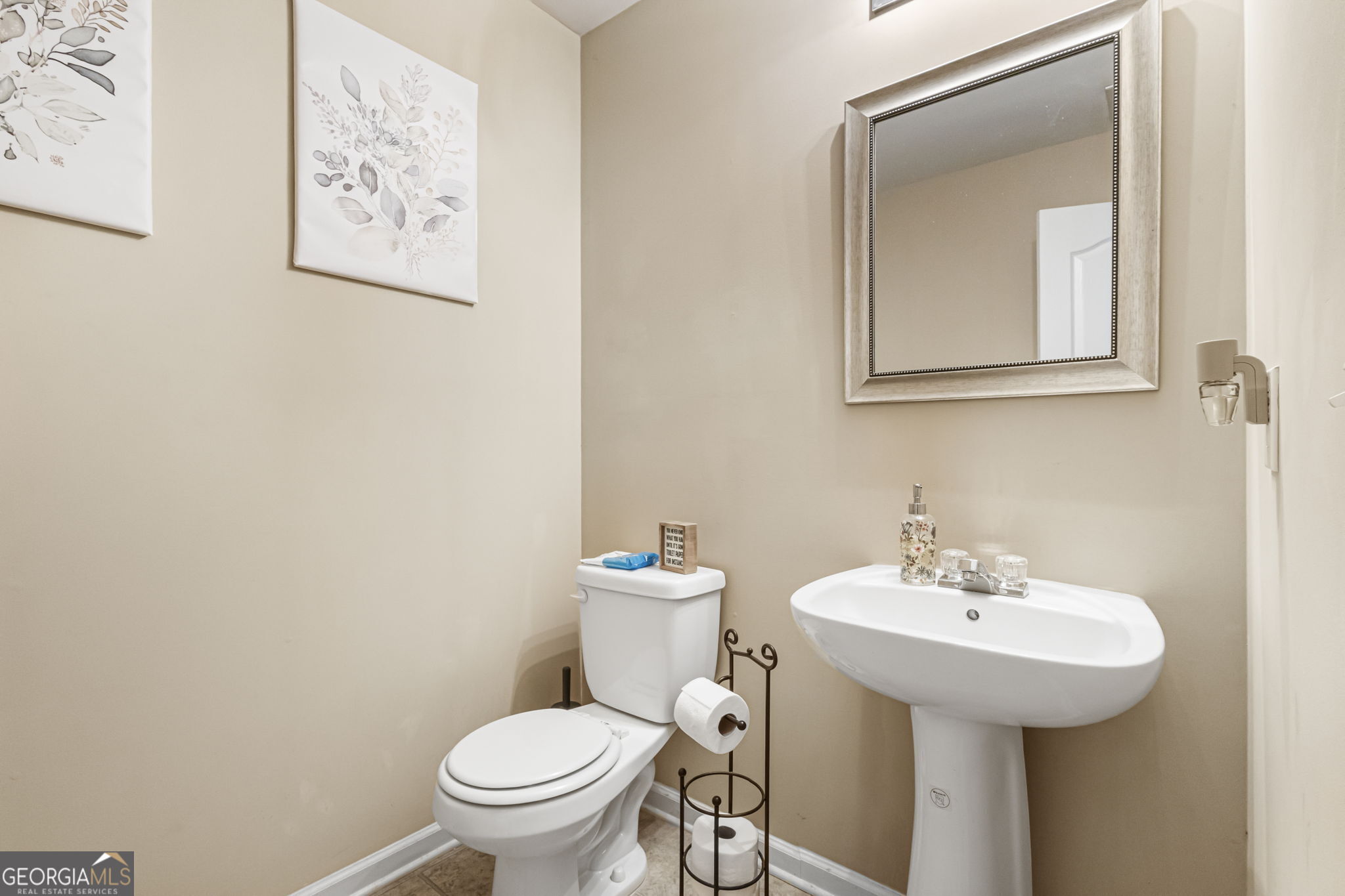 210 Haywood Drive Property Photo 13