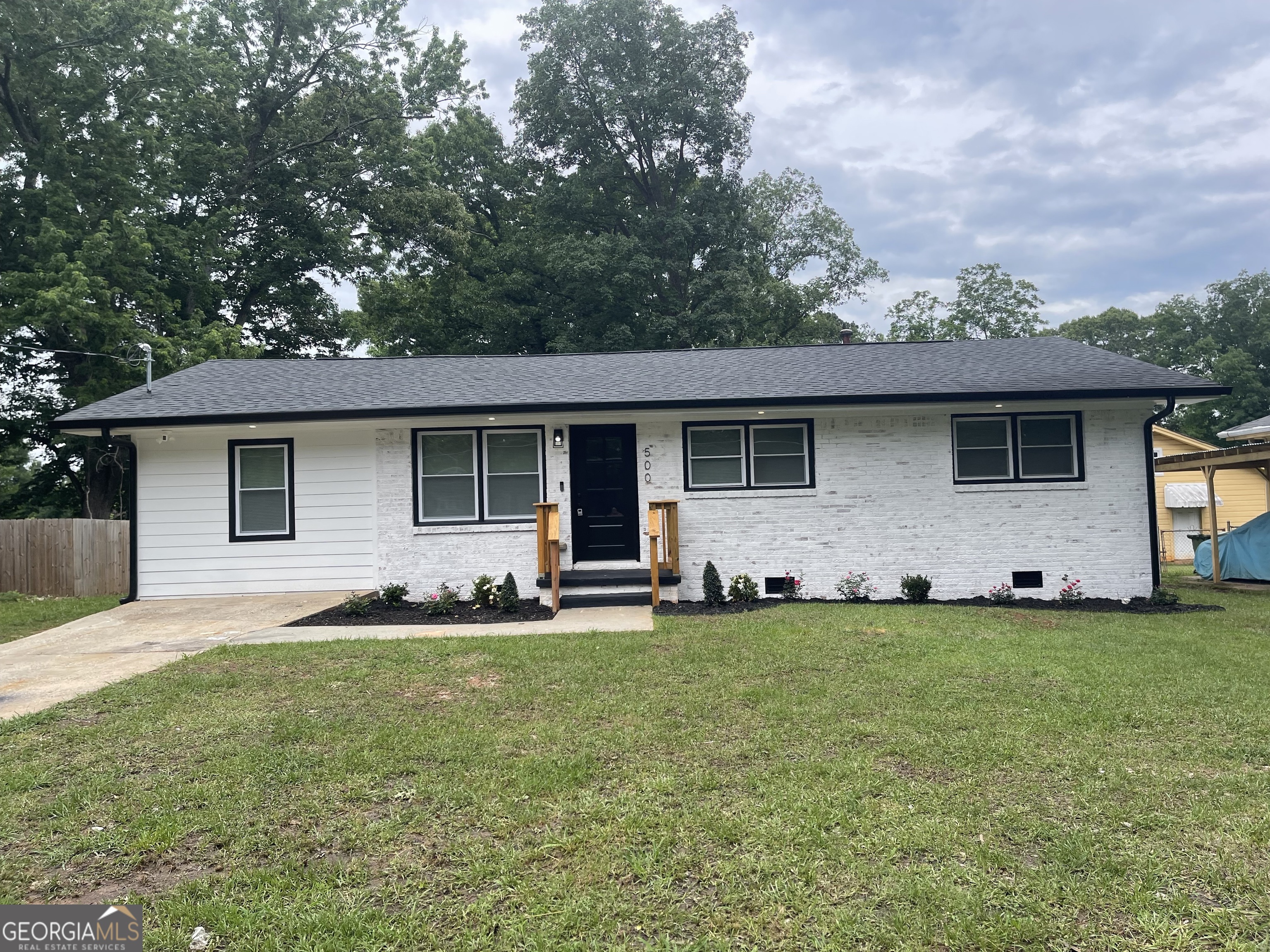 500 Hutchens Road SE Property Photo 1