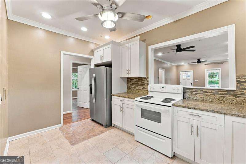 275 Haas Avenue Se Property Photo 8