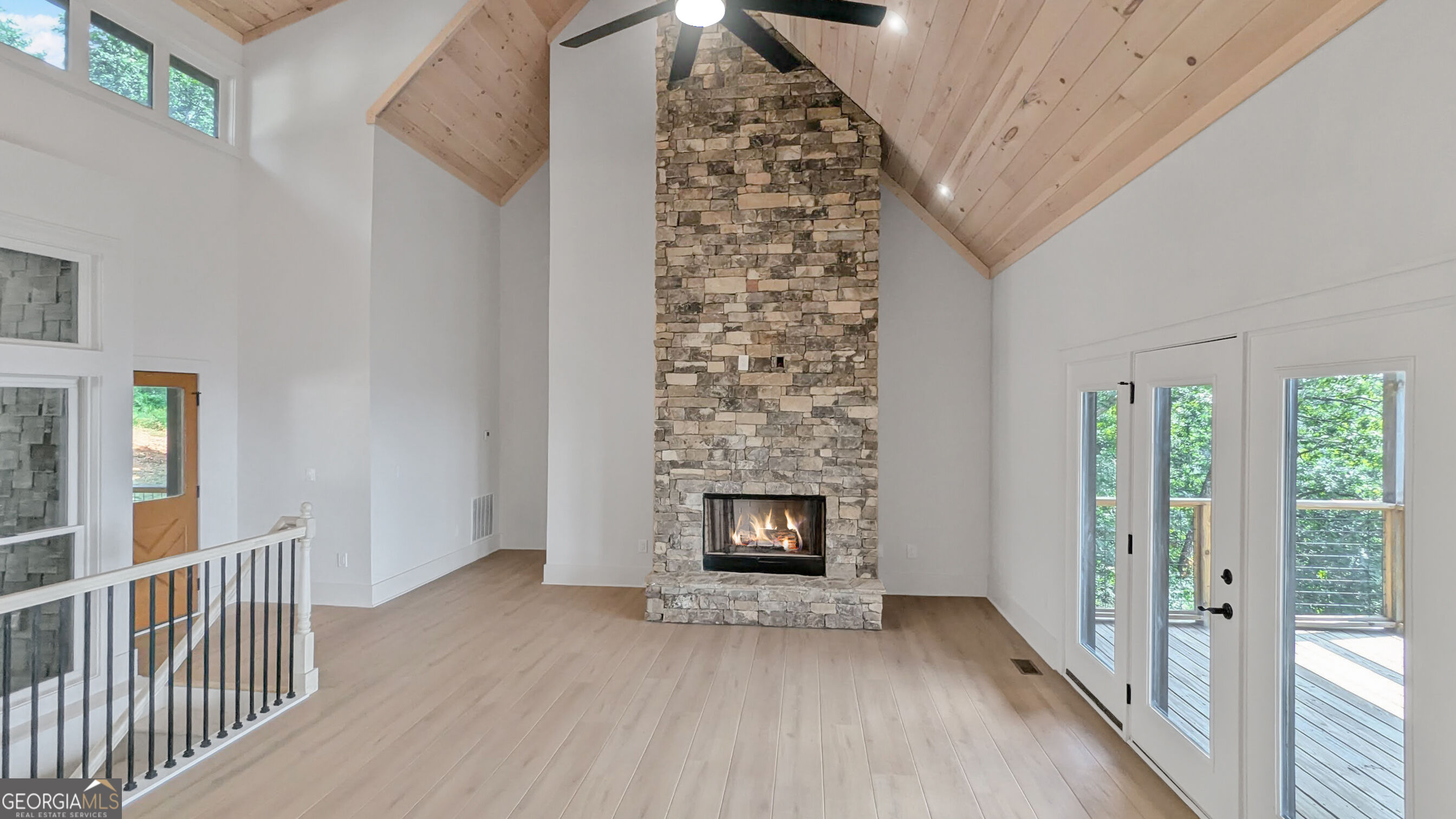 5388 Monument Road Property Photo 3