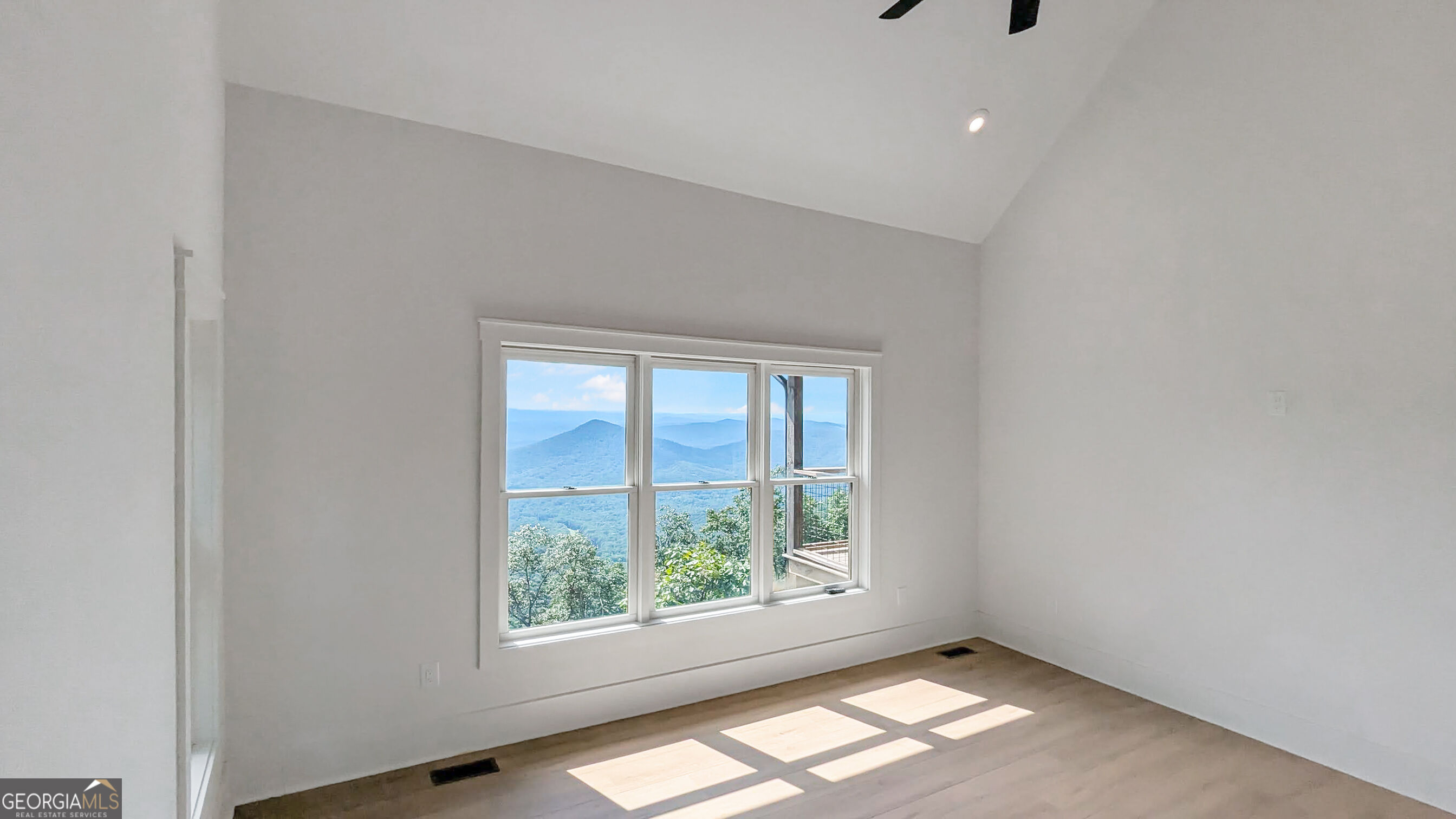 5388 Monument Road Property Photo 10