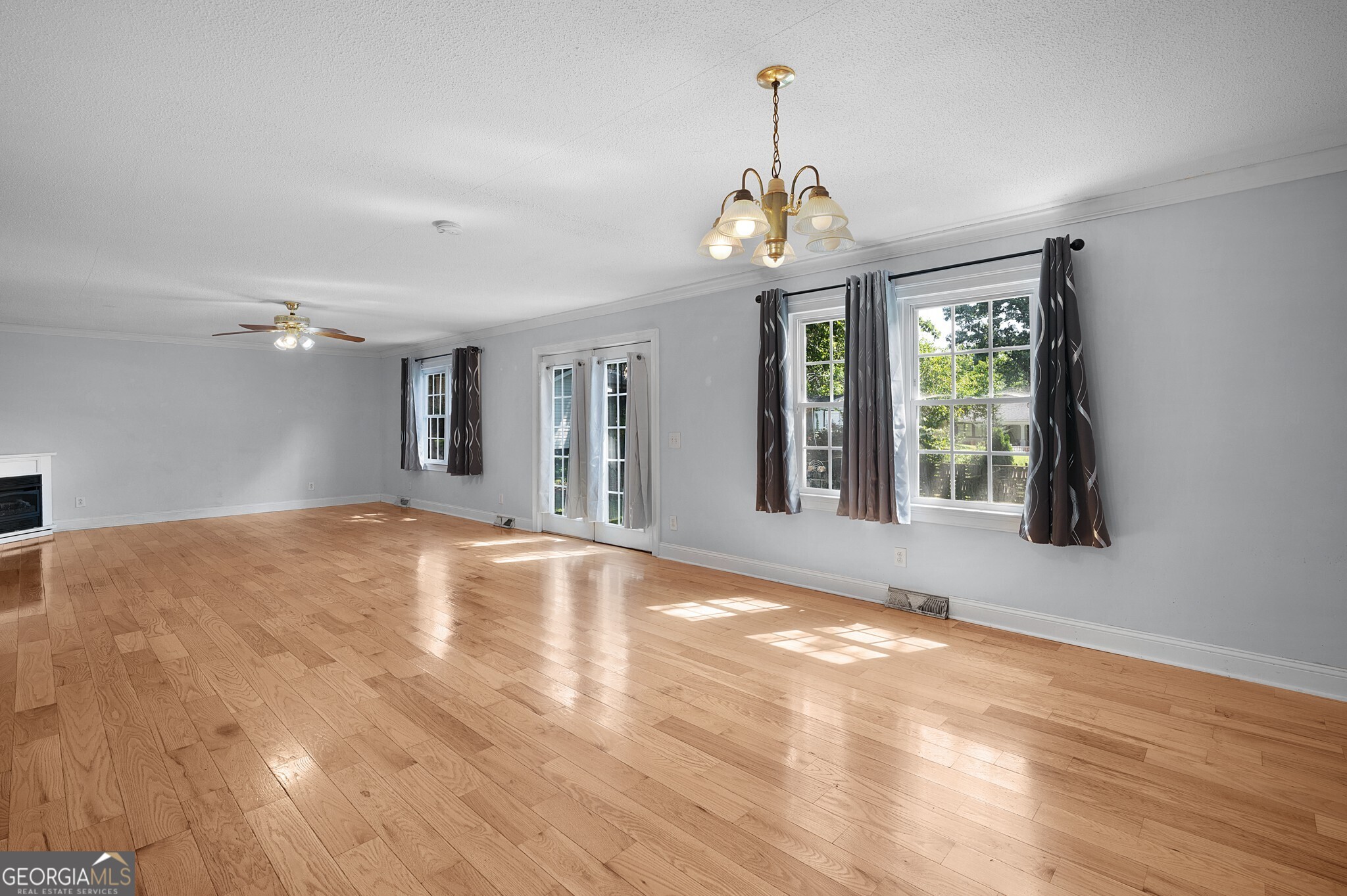 206 Cherry Hill Drive Property Photo 2