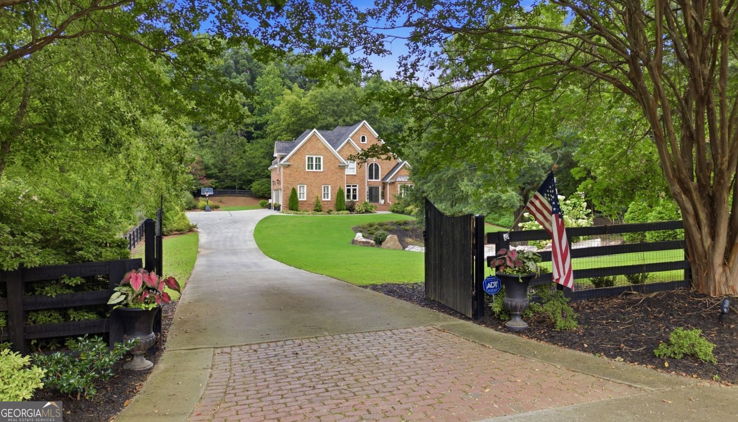 8365 Hurakan Creek Crossing Property Photo 15