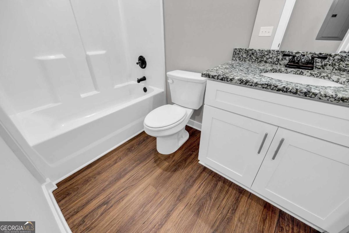 86 S Forest Avenue # B Property Photo 10