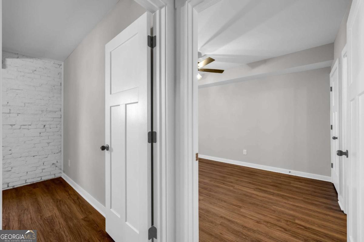 86 S Forest Avenue # B Property Photo 11