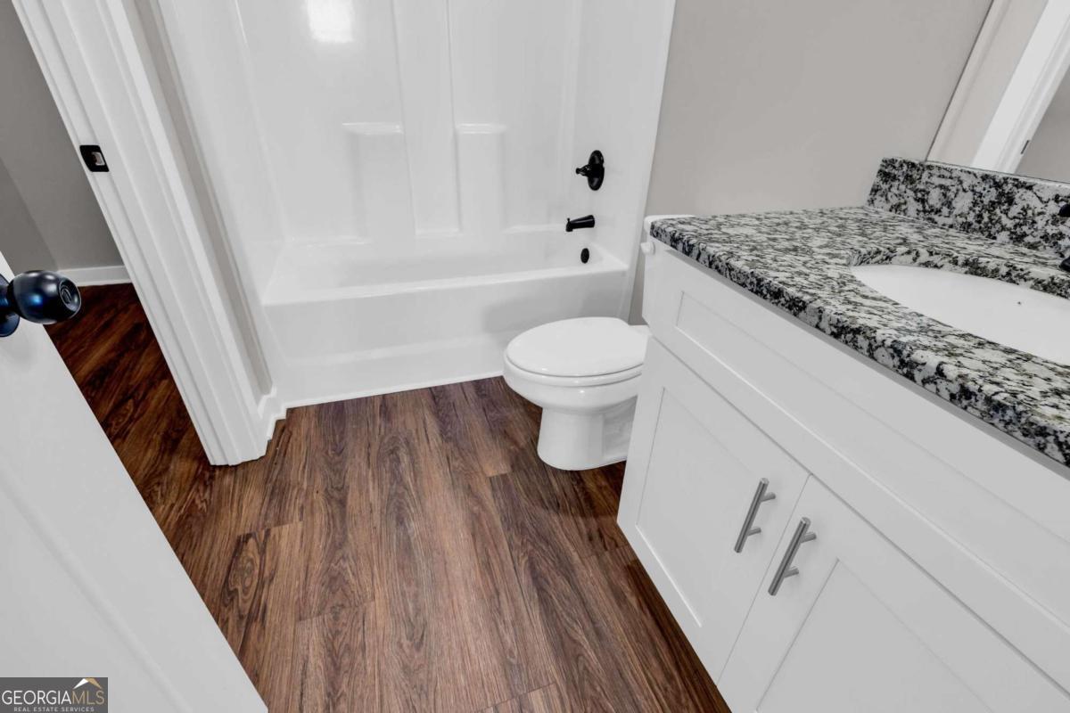 86 S Forest Avenue # B Property Photo 13