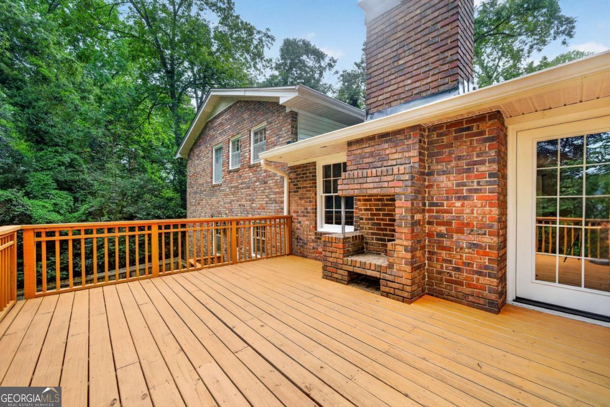 106 St James Court Property Photo 23