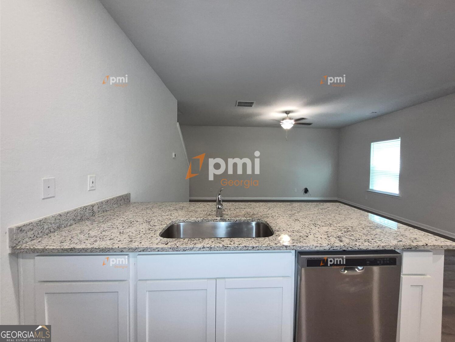 3338 Bridgewood Drive Property Photo 3
