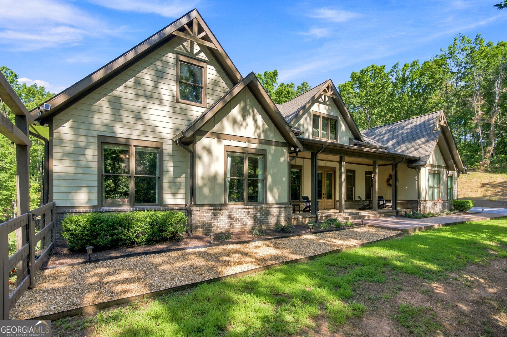 221 Brookhollow Road Property Photo 1