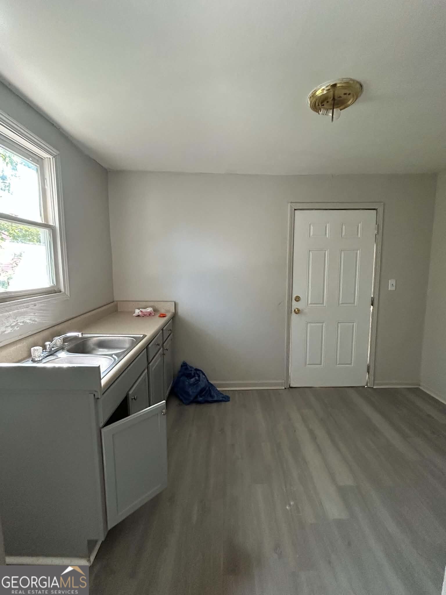 285 Moughon Street Property Photo 4
