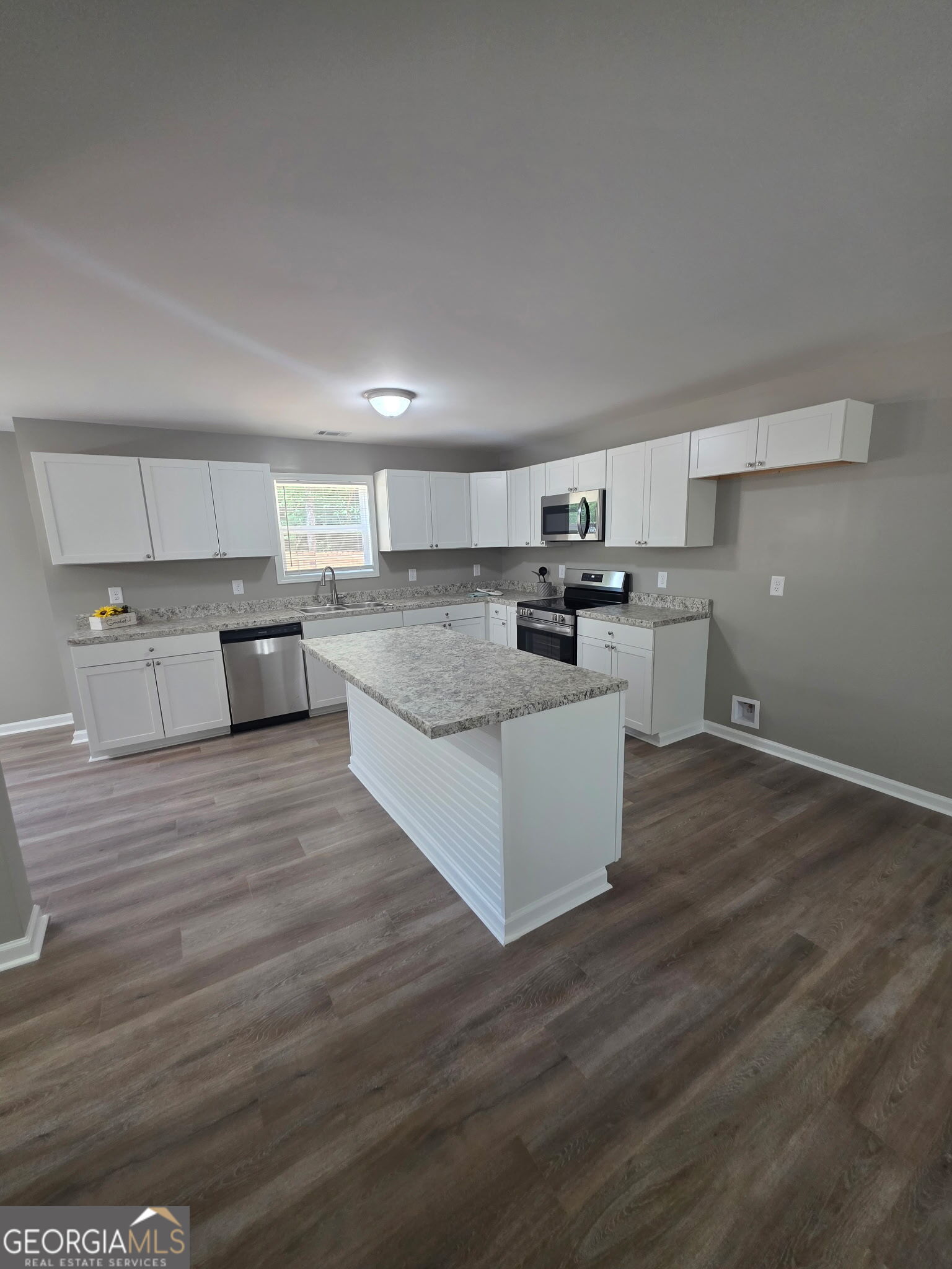 5133 C M Copelan Road Property Photo 3