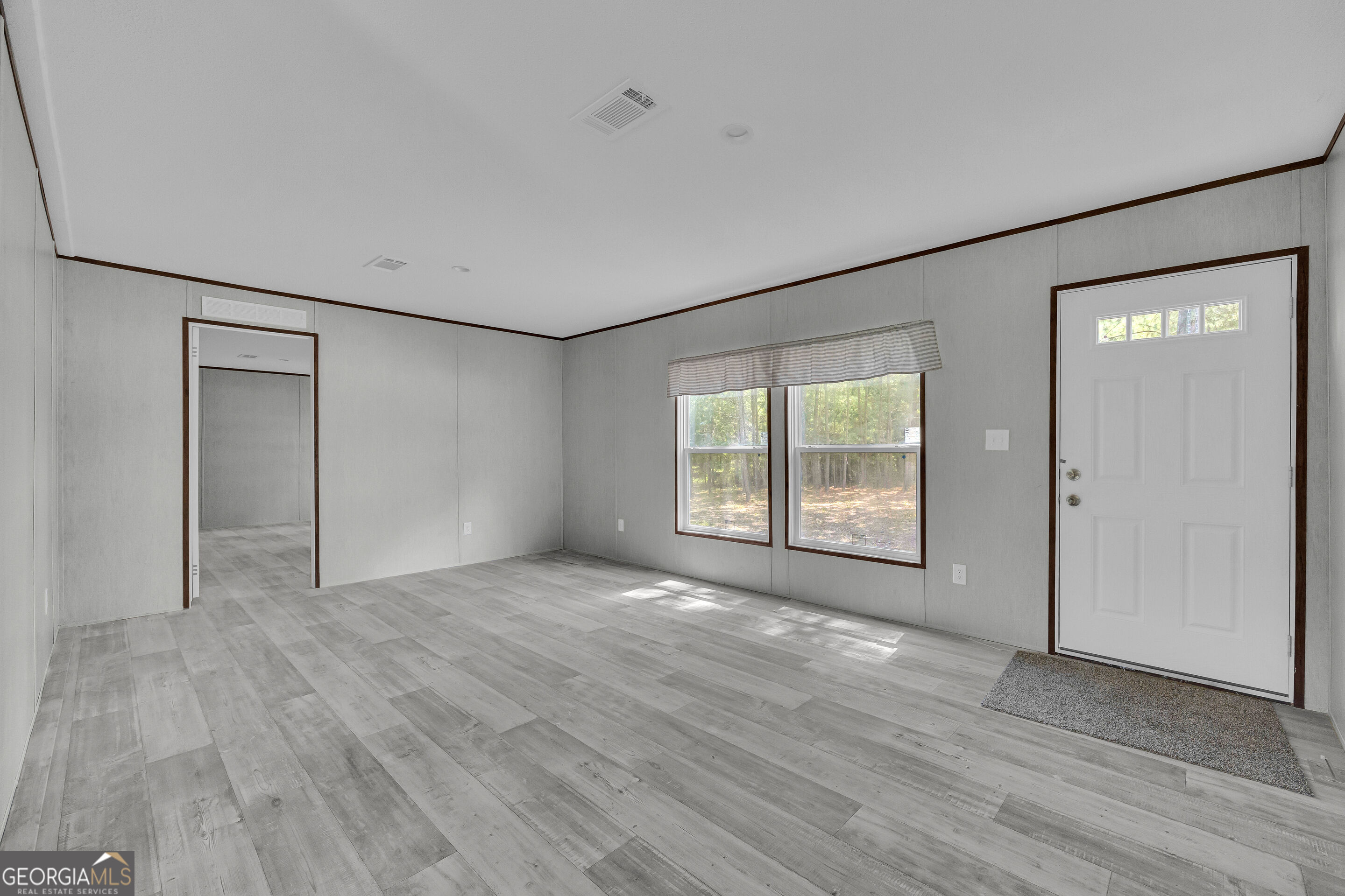 1625 Elberton Road Property Photo 5