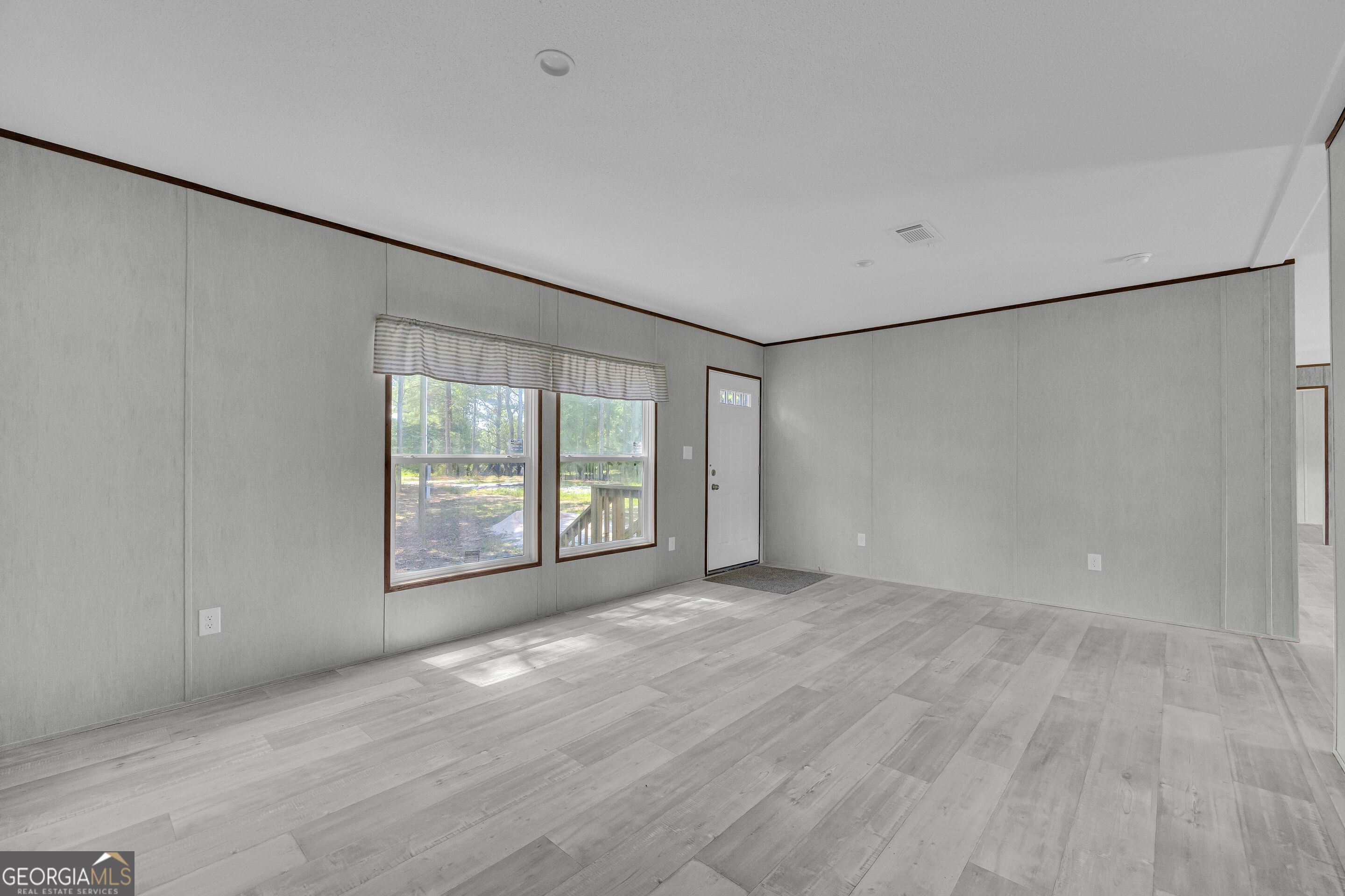1625 Elberton Road Property Photo 6
