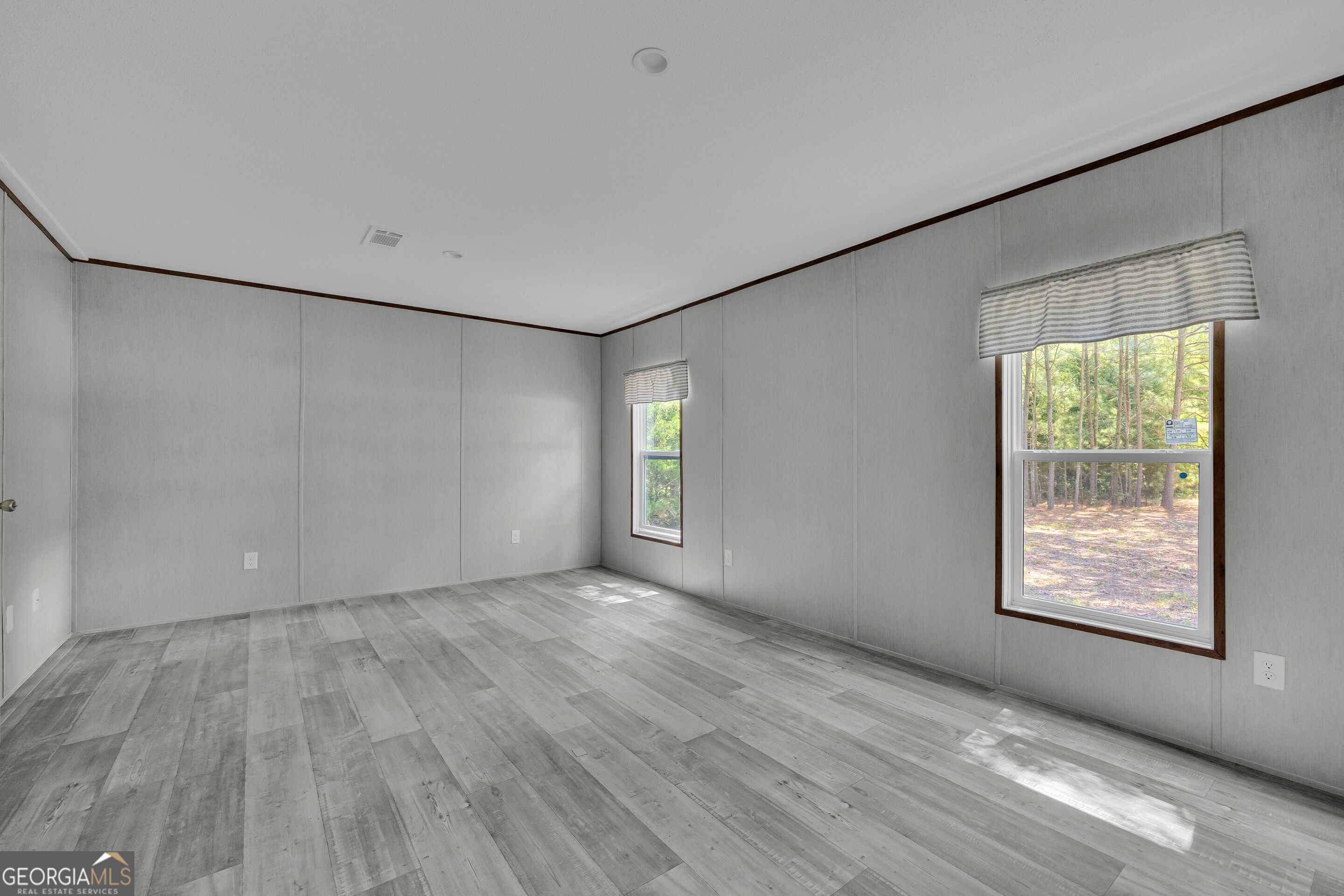 1625 Elberton Road Property Photo 8