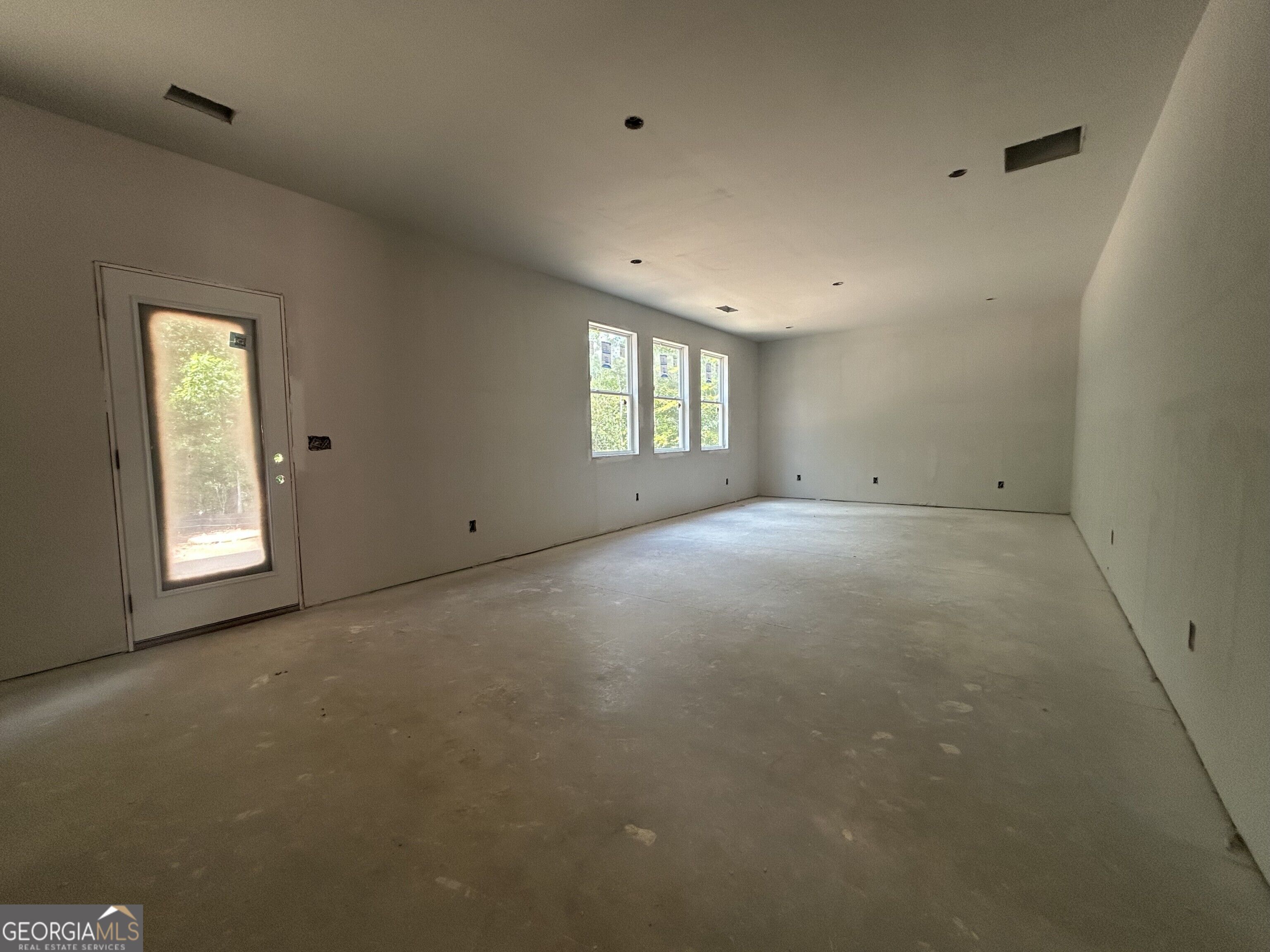 108 Eagles Crest Drive Property Photo 3