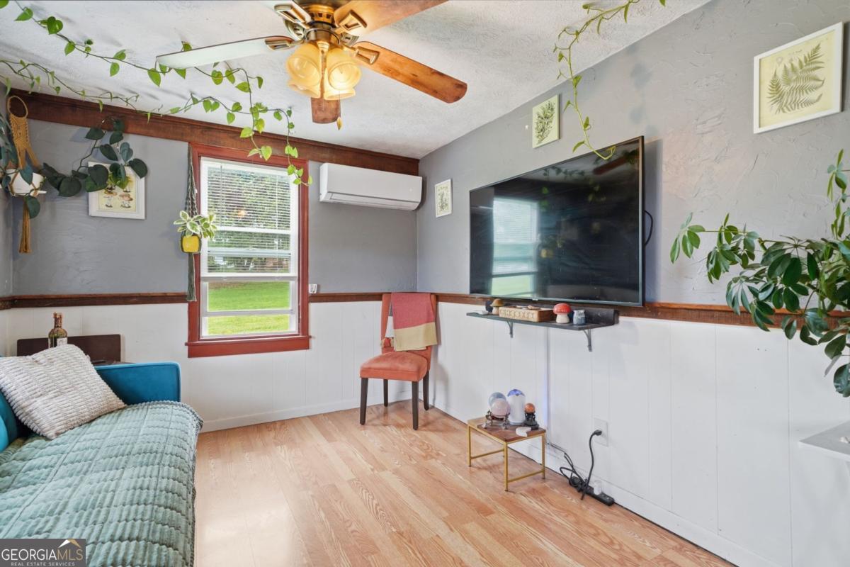 231 Ada Street Property Photo 12