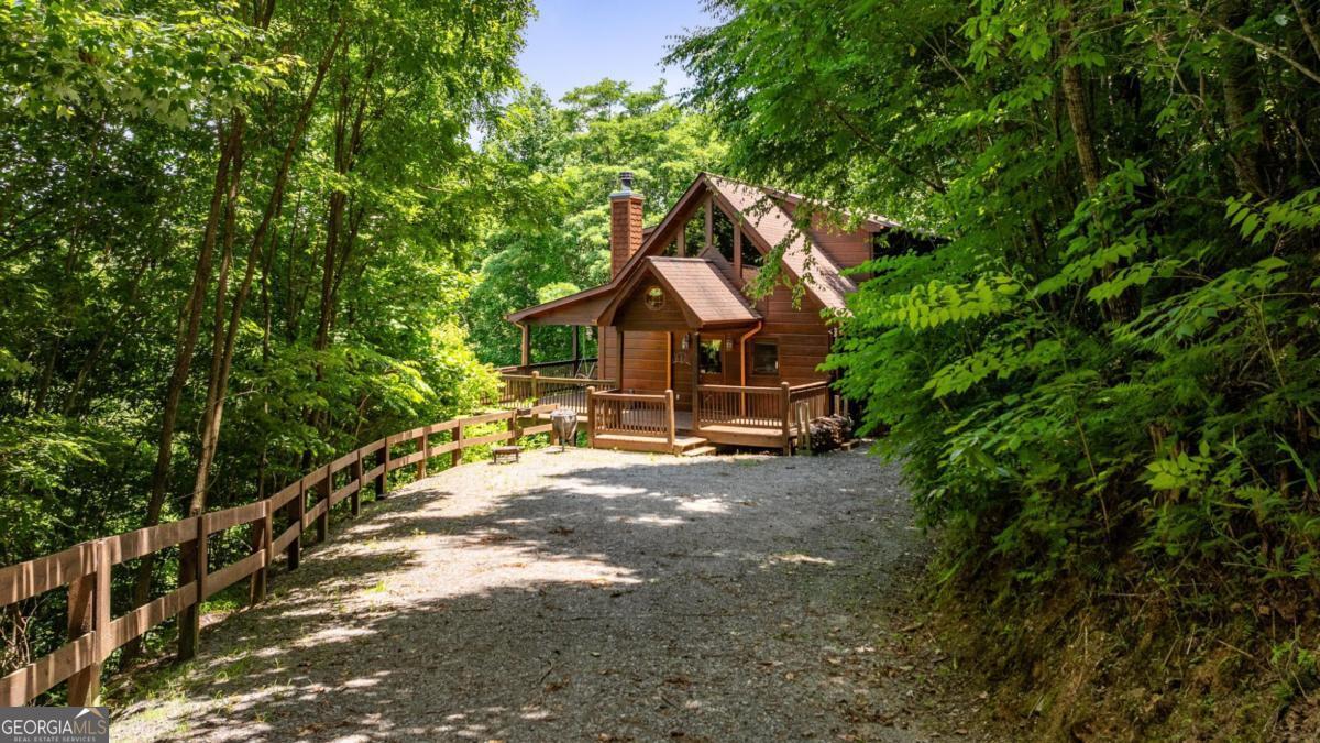 469 Mountain High Drive Property Photo 6