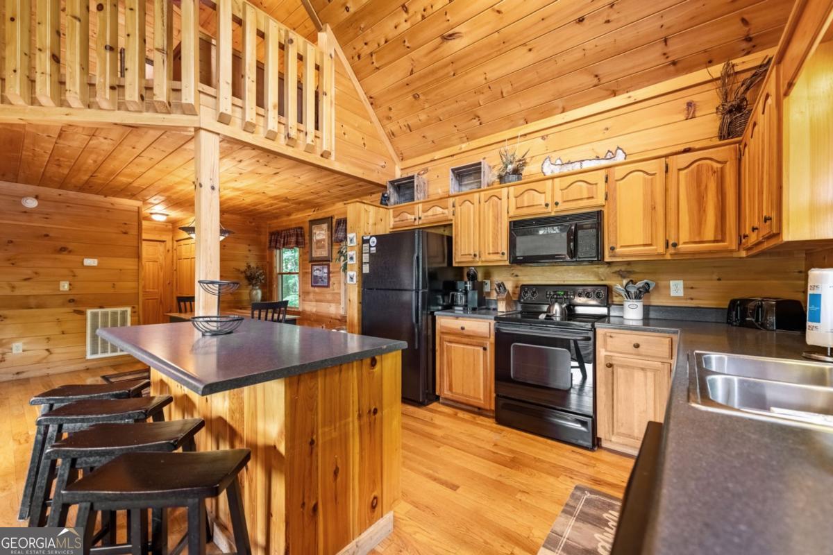 469 Mountain High Drive Property Photo 9