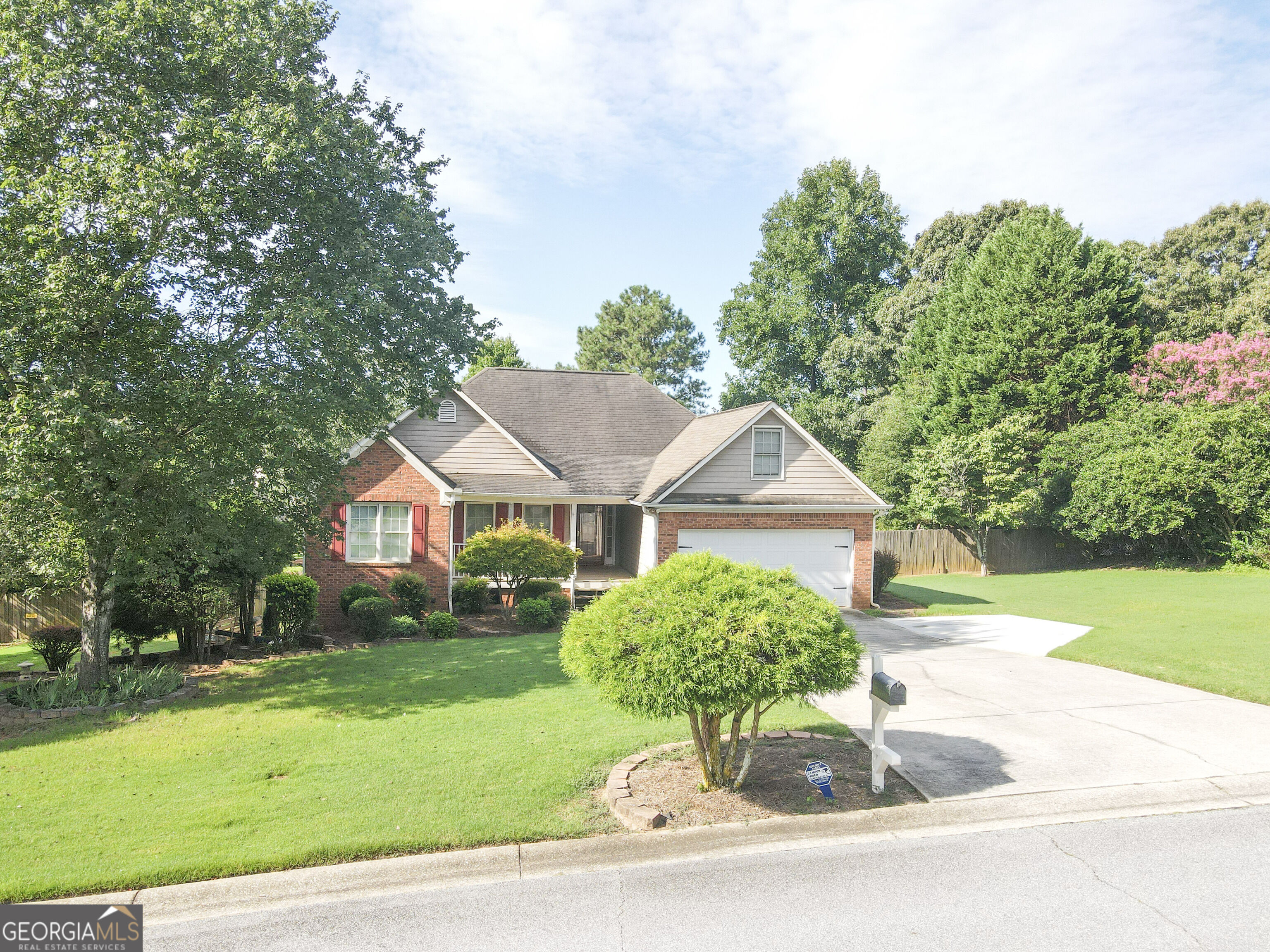 2015 Harfield Court Property Photo 3