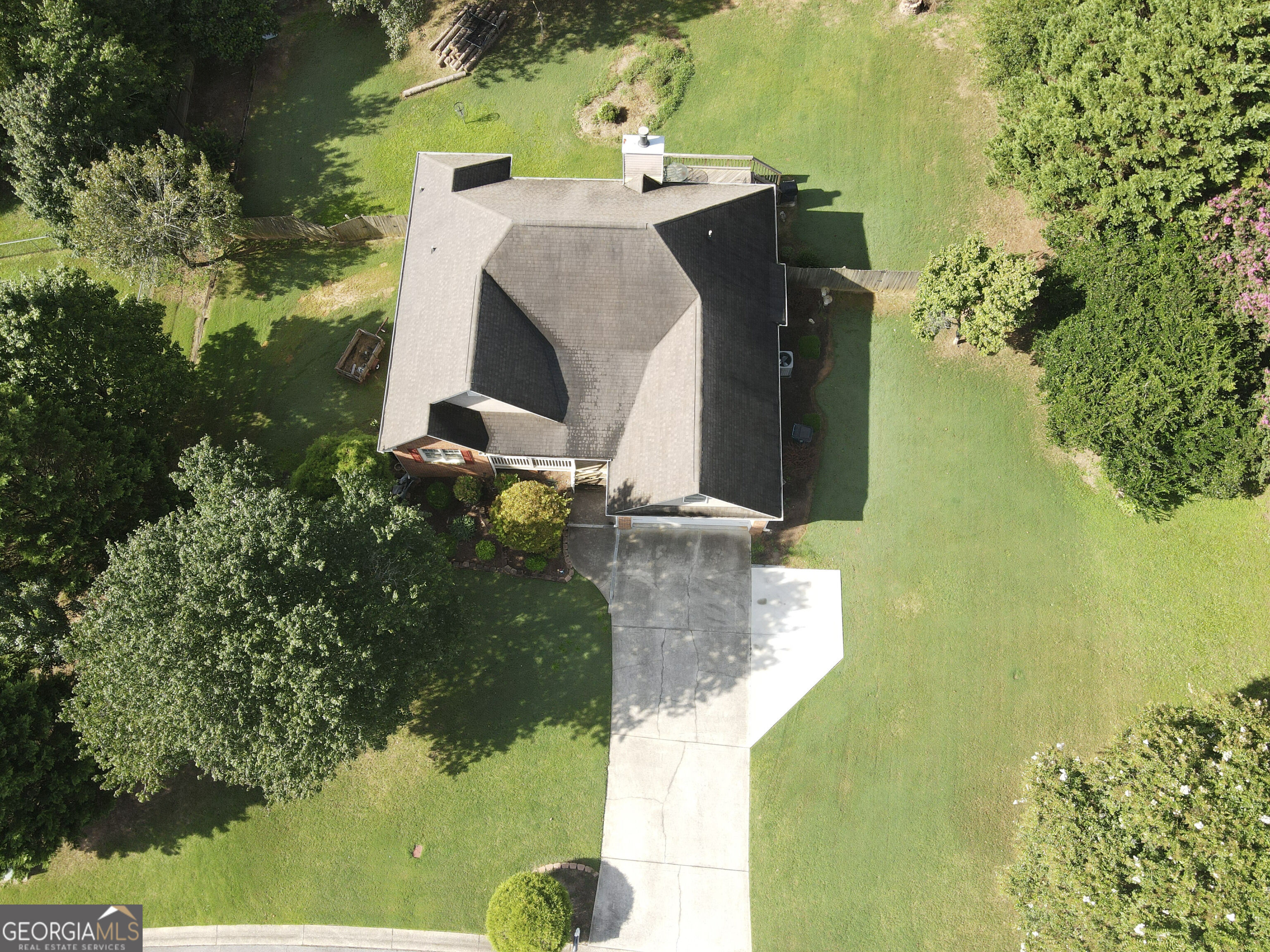 2015 Harfield Court Property Photo 4
