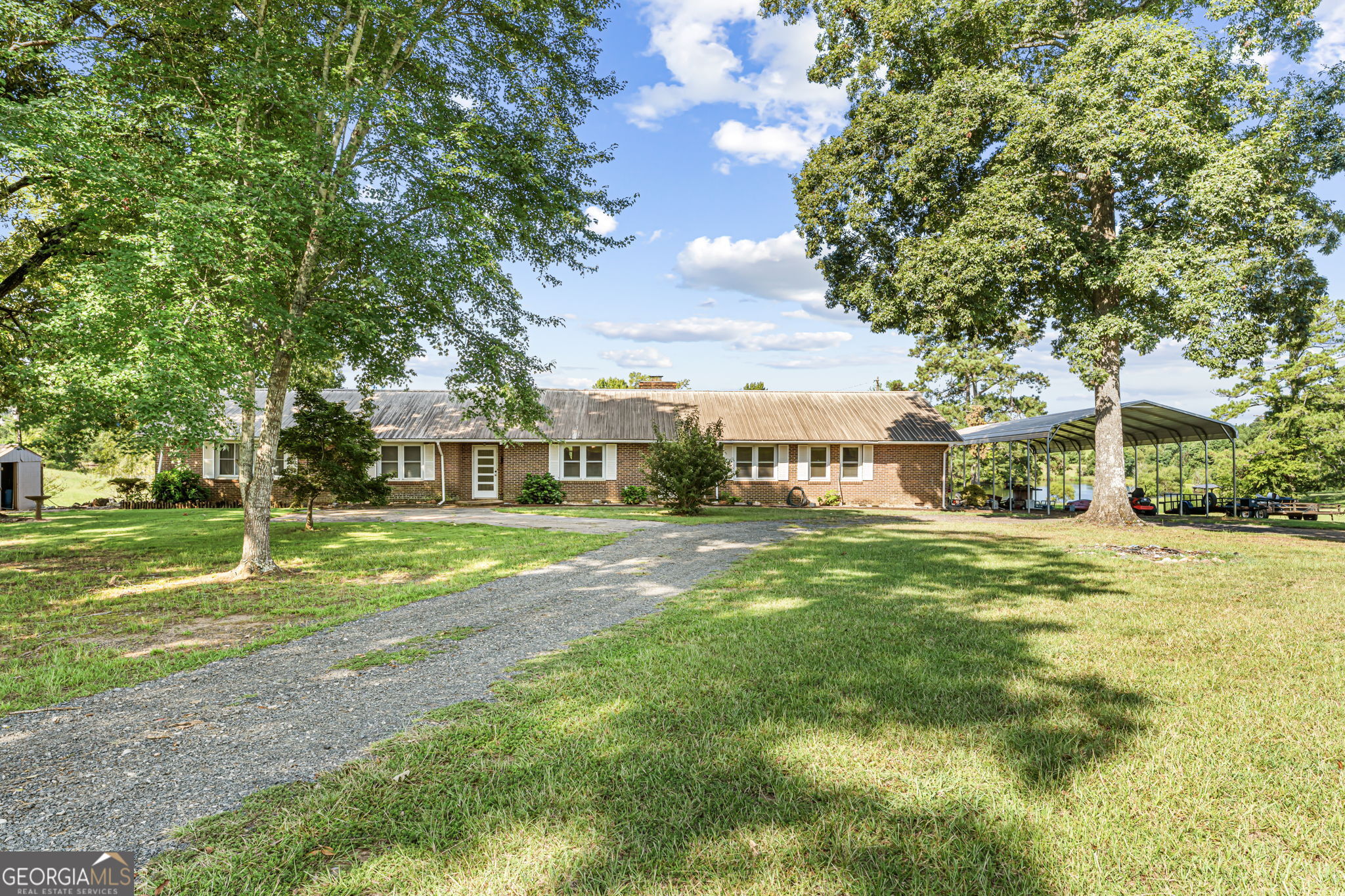 211 Allen Rd Property Photo 1