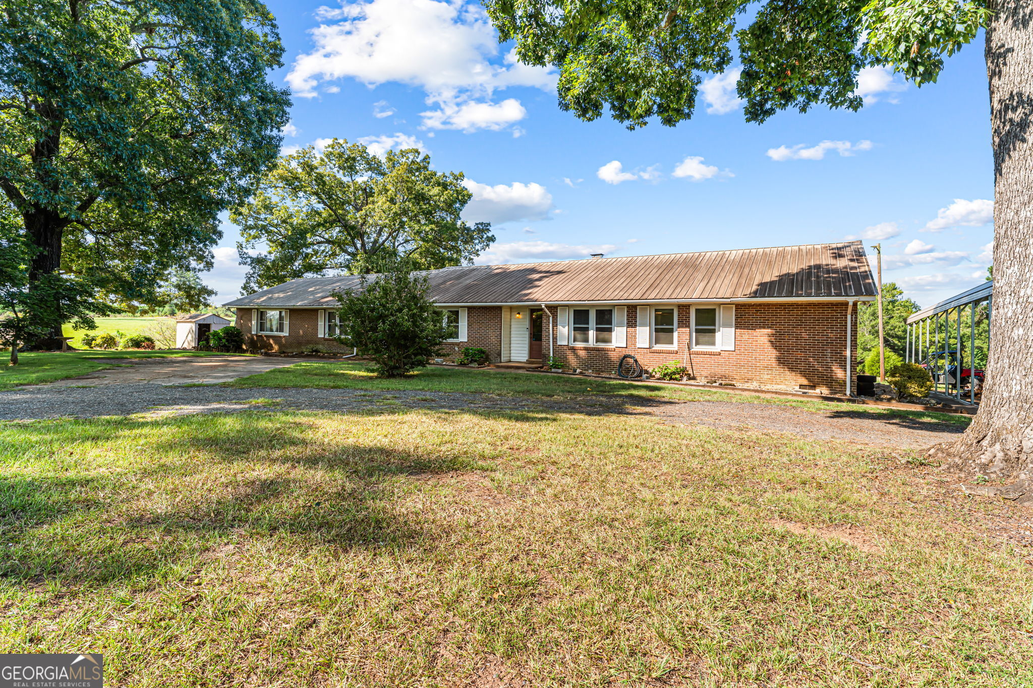 211 Allen Rd Property Photo 3
