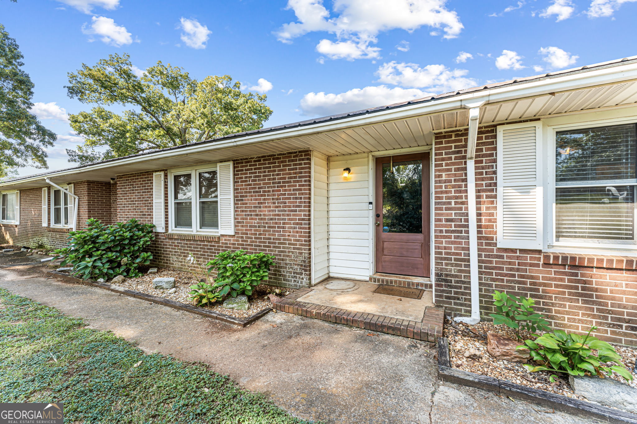 211 Allen Rd Property Photo 4