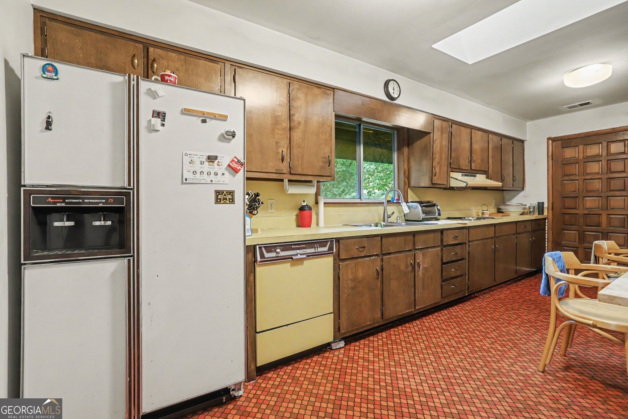 469 Overbrook Drive Nw Property Photo 4