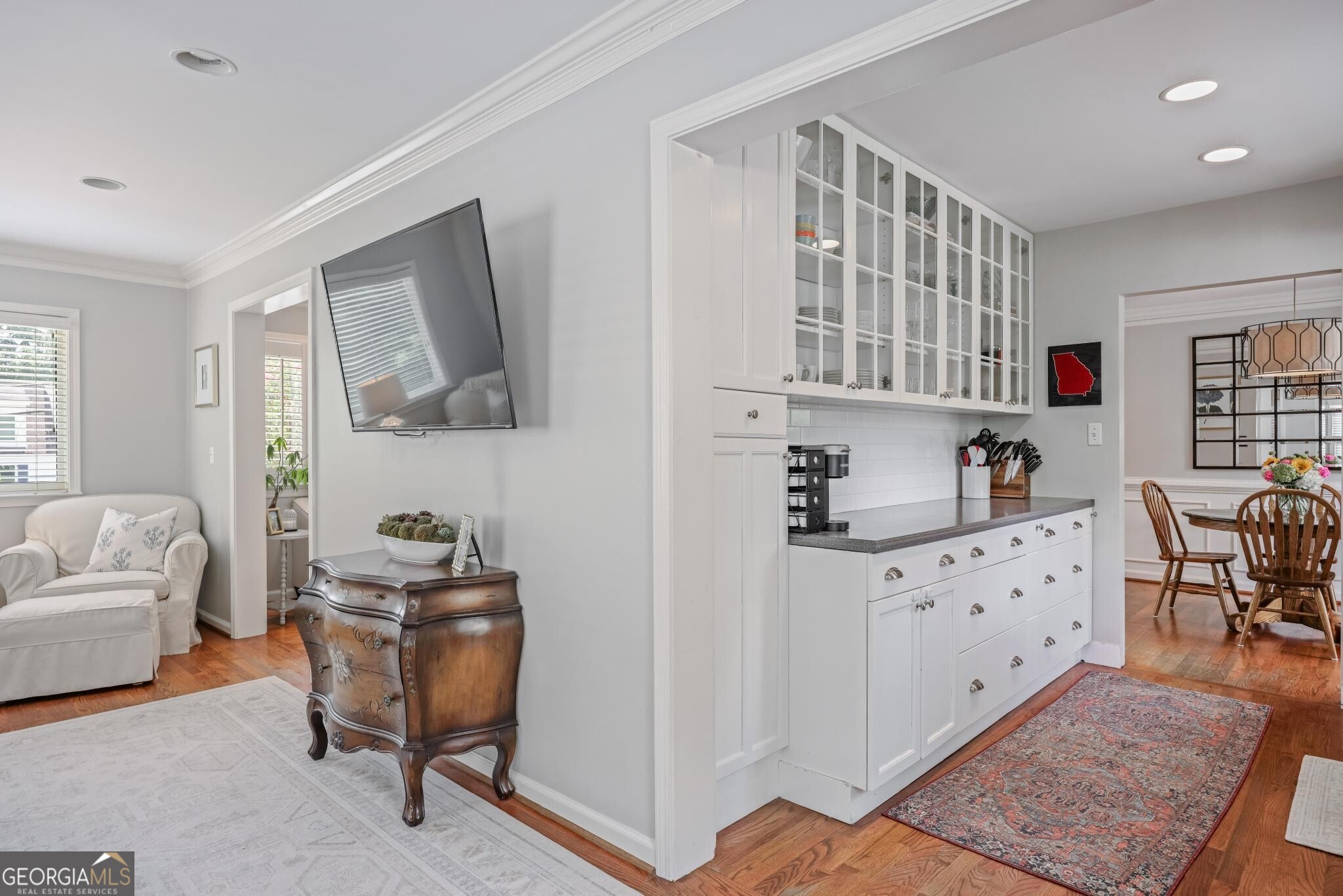 2524 Drew Valley Road Property Photo 10