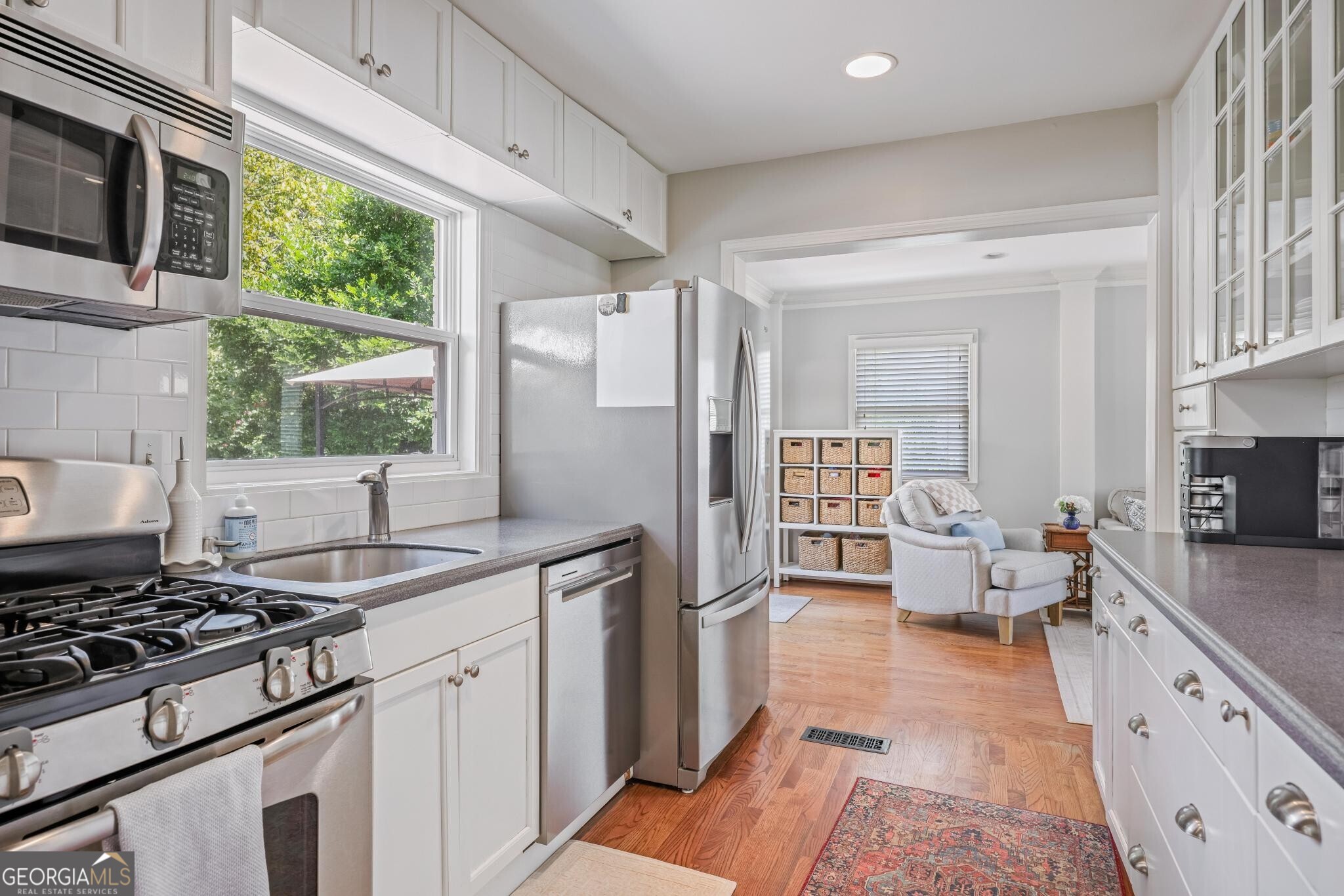 2524 Drew Valley Road Property Photo 11