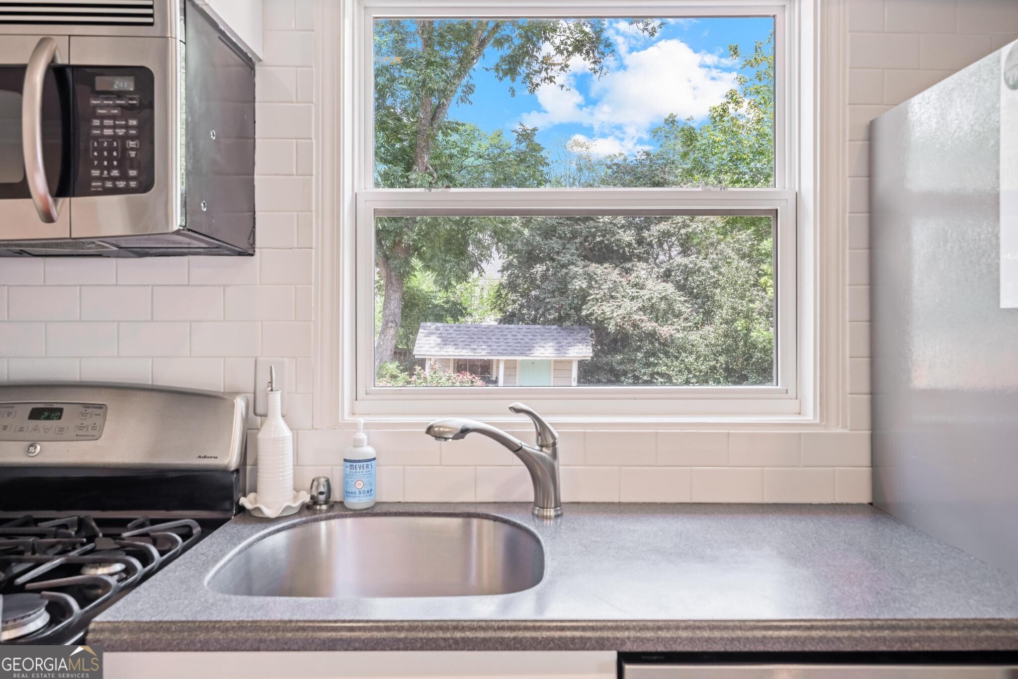 2524 Drew Valley Road Property Photo 12