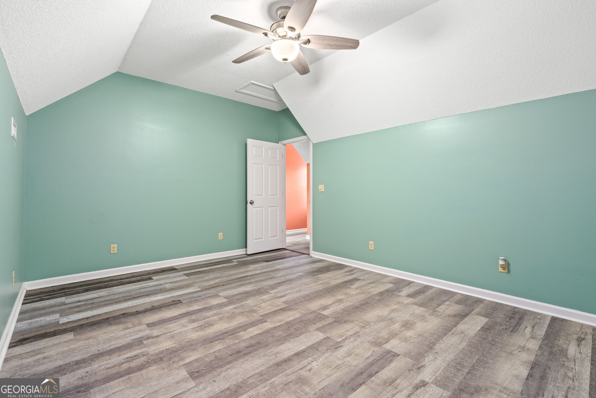 174 Oakview Way Property Photo 28