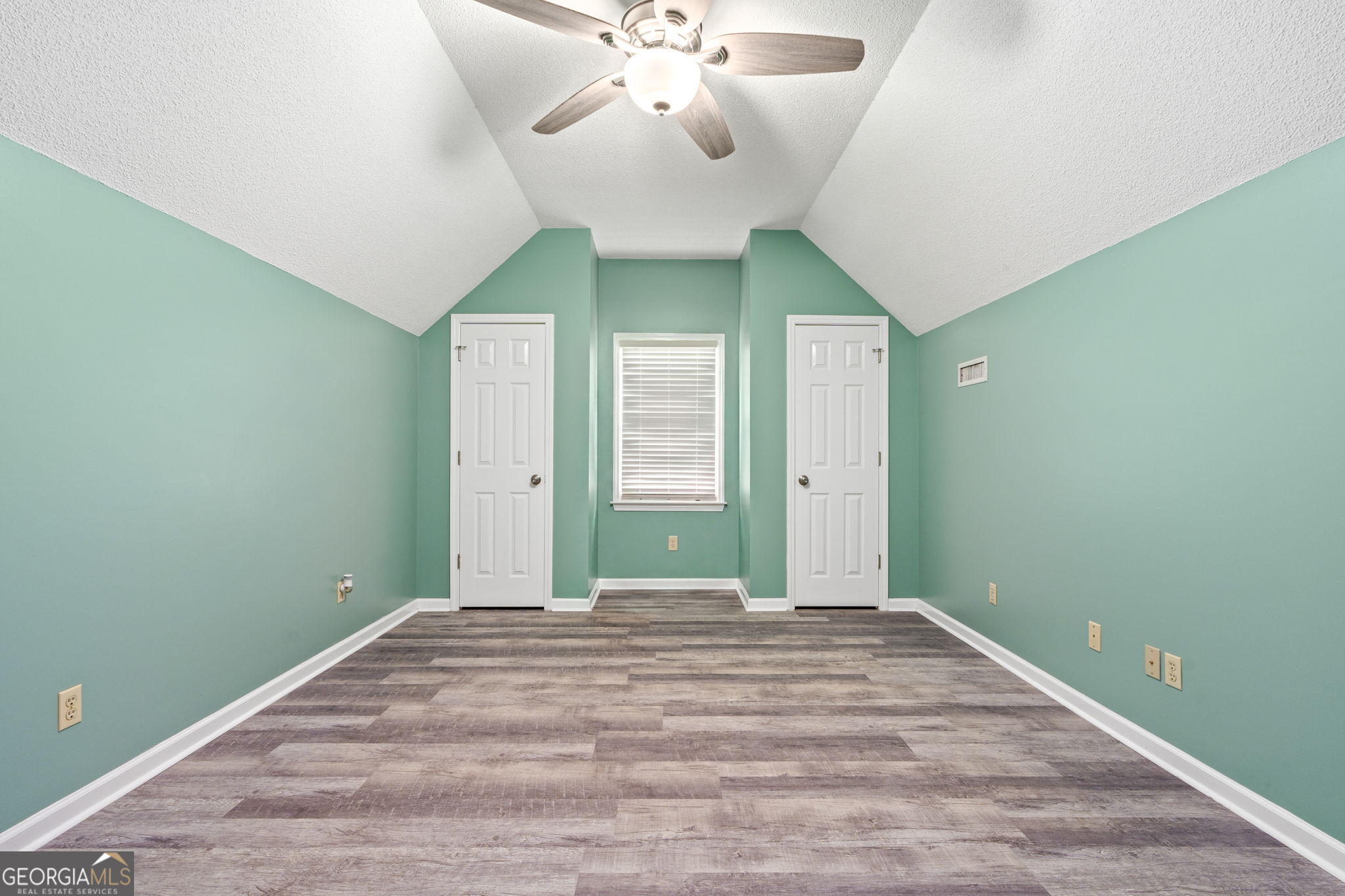 174 Oakview Way Property Photo 29