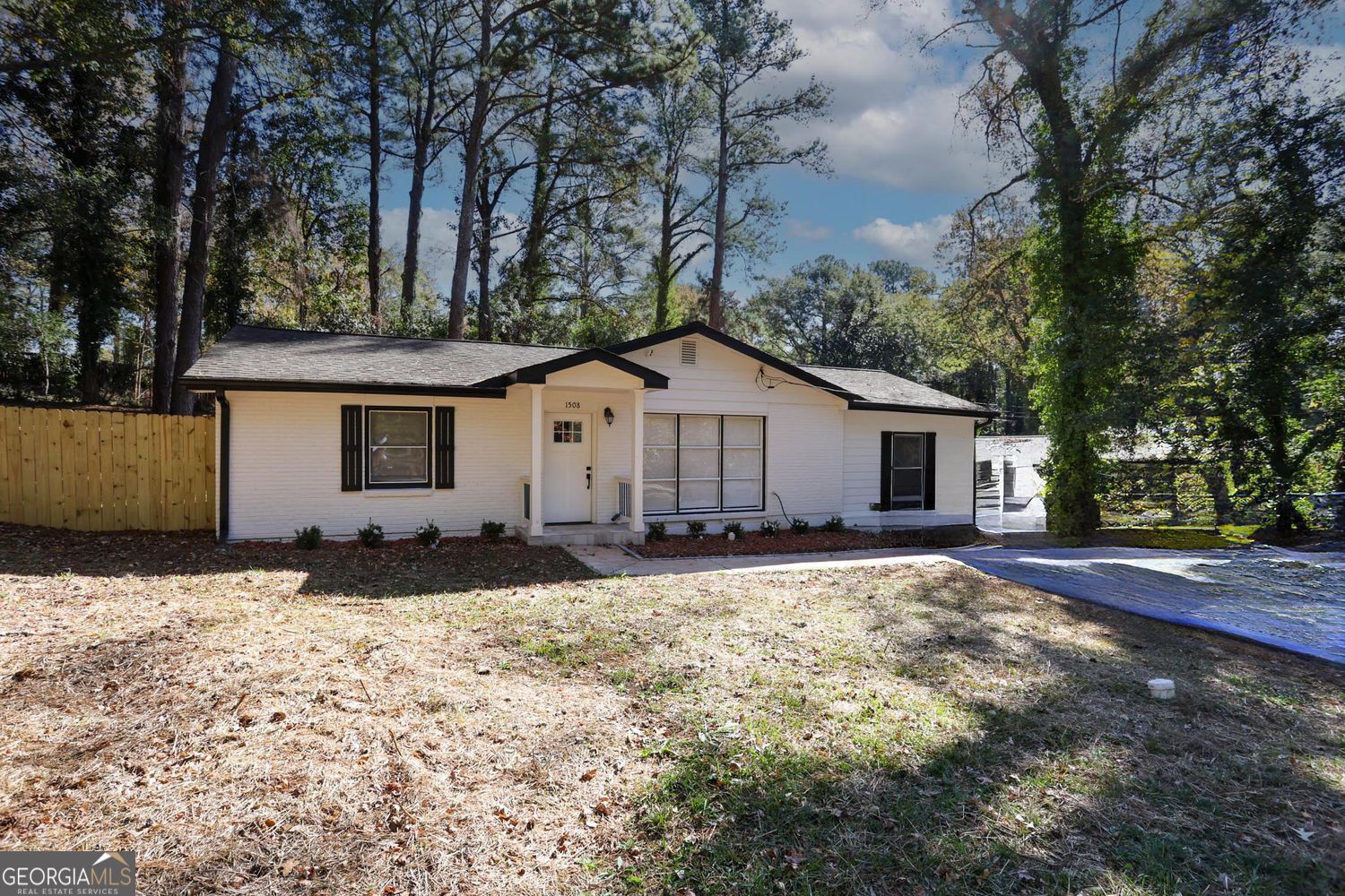 1508 Peachcrest Road Property Photo 1