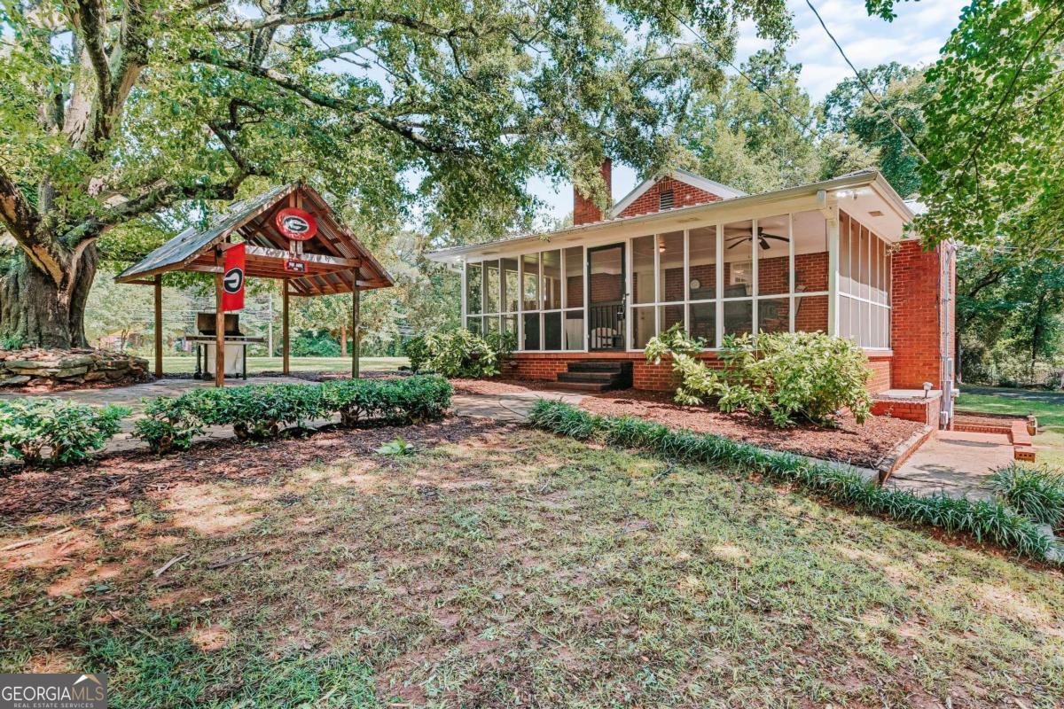 345 Jefferson River Road Property Photo 6
