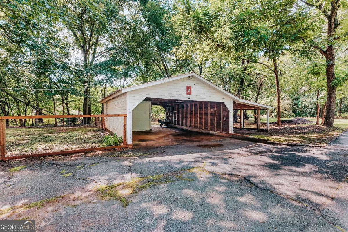 345 Jefferson River Road Property Photo 7