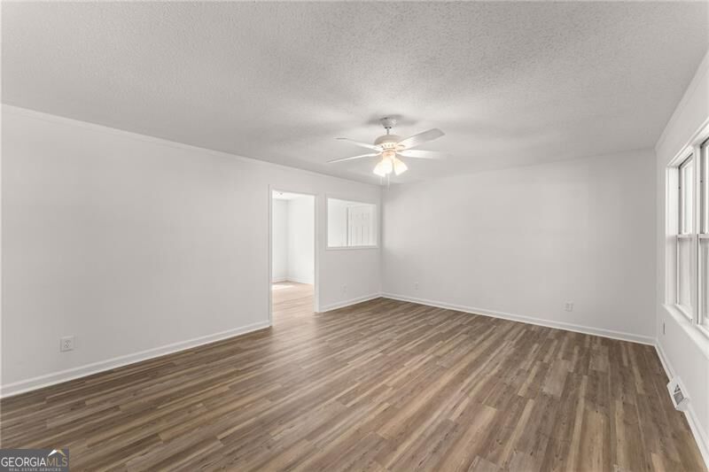 31 S Wind Drive Property Photo 9